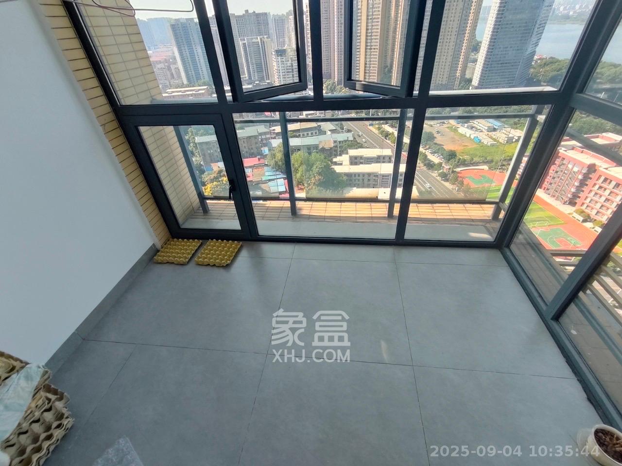 星城书香苑(星城书院)  3室2厅2卫    3700.0元/月 星城书香苑(星城书院)  3室2厅2卫    3700.0元/月室内图