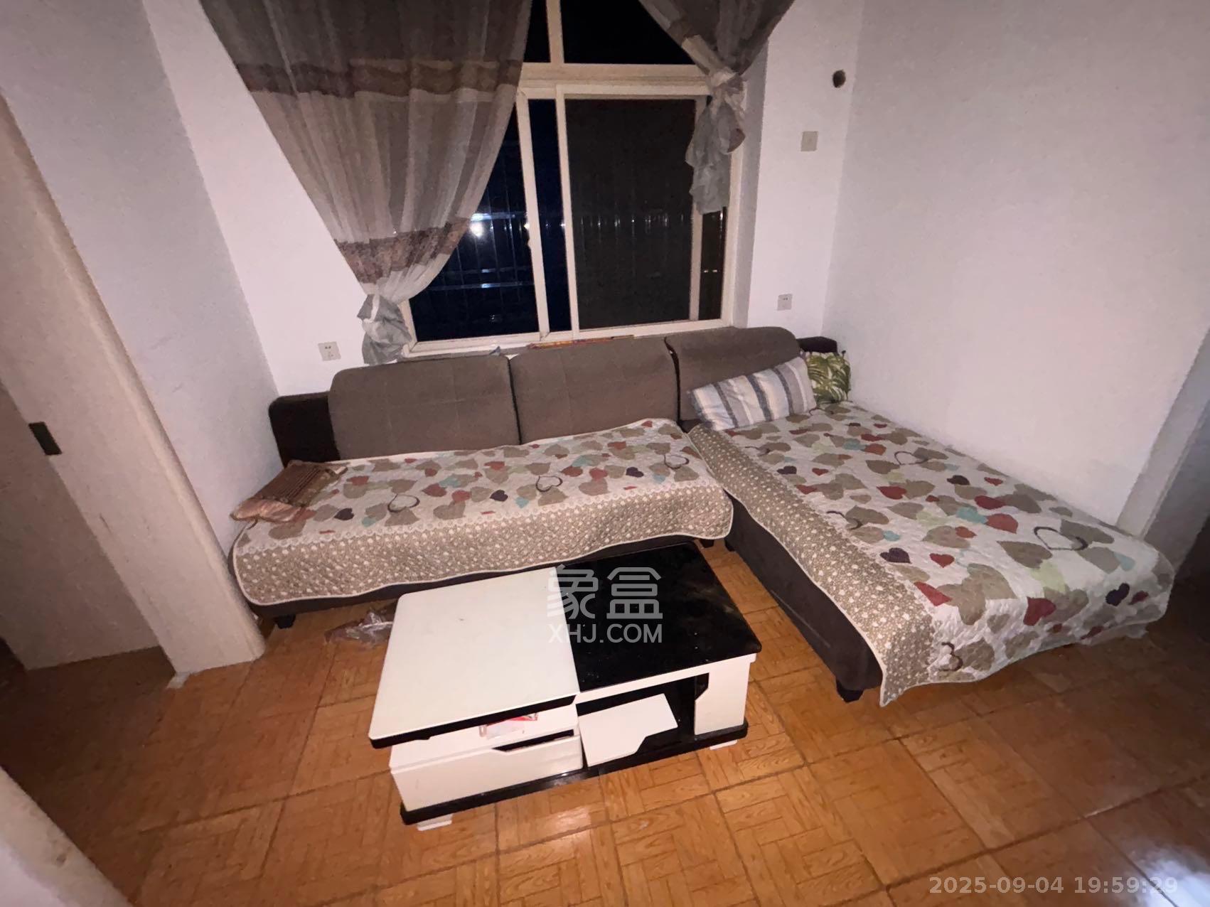 正圆小区(树木岭) 1室2厅1卫 1600.0元/月 正圆小区(树木岭) 1室2厅1卫 1600.0元/月室内图