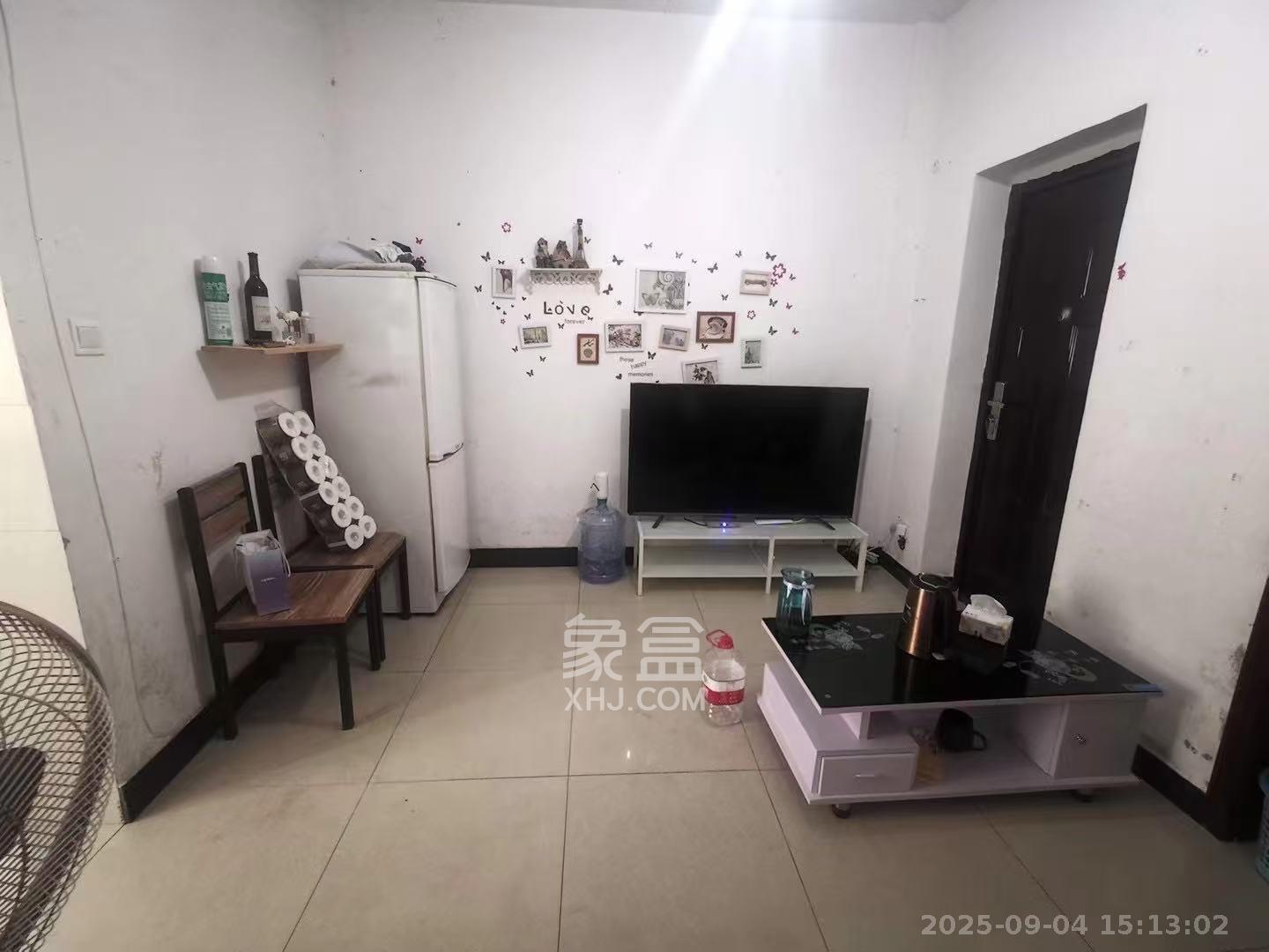 高岭小区  2室0厅0卫    1300.0元/月室内图