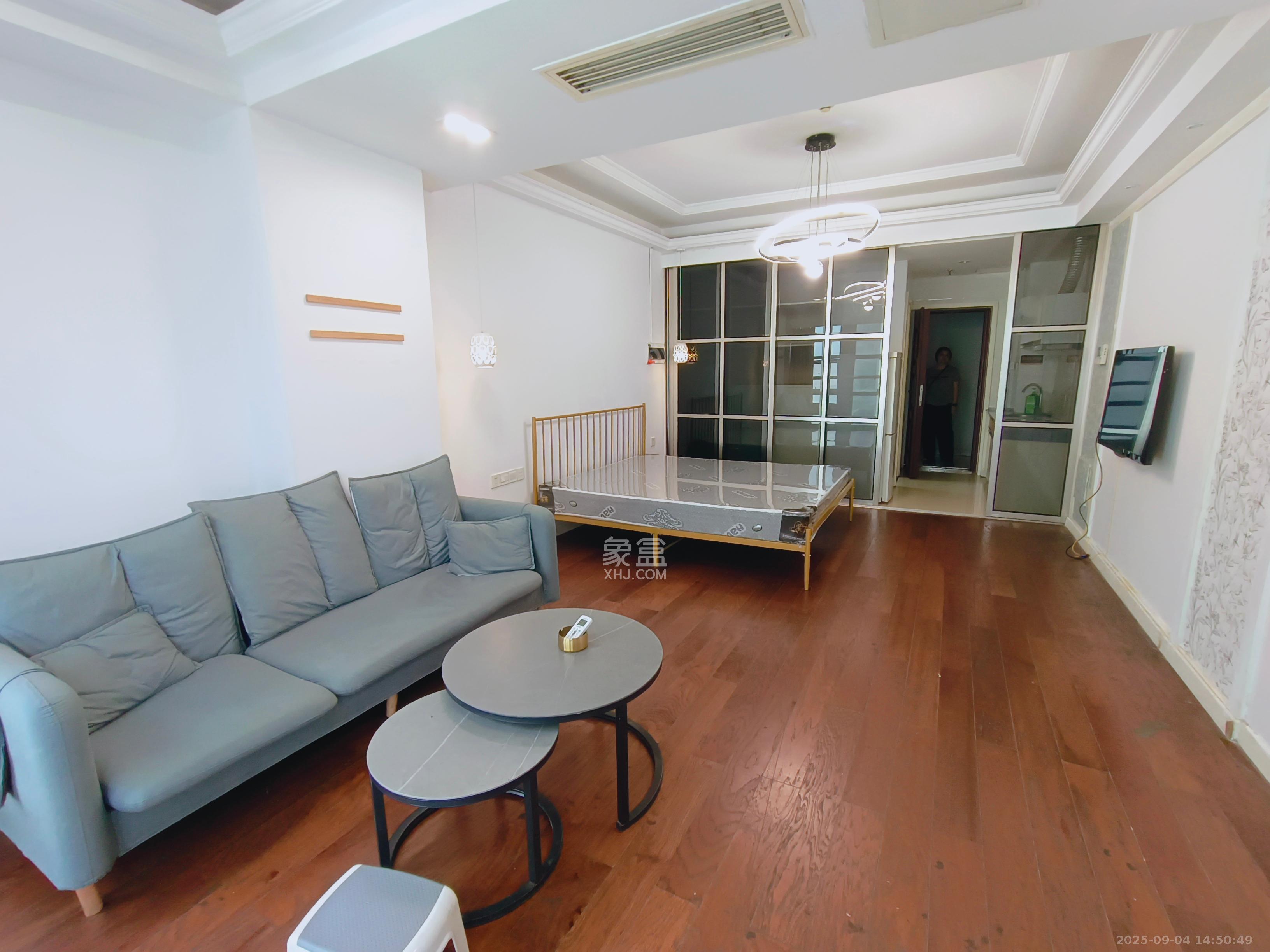 壹号公馆 1室1厅1卫 2100.0元/月 壹号公馆 1室1厅1卫 2100.0元/月室内图