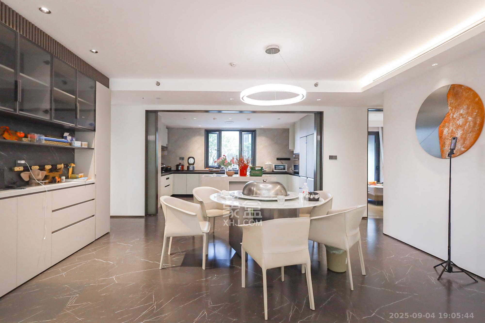 长沙悦府（华润万象城）  4室2厅3卫    568.0万其他