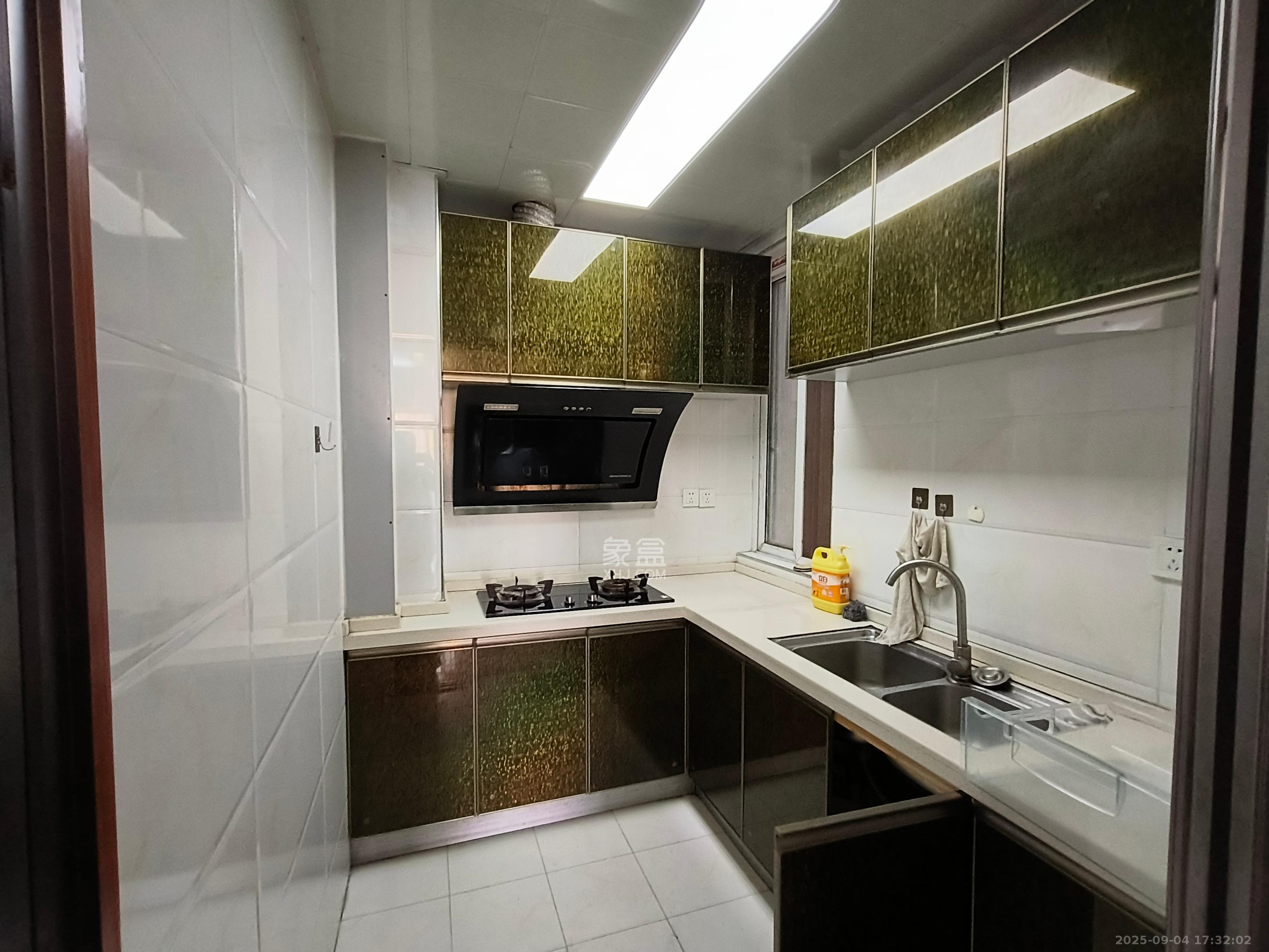 光明城市(星辰青年城) 2室2厅1卫 1600.0元/月 光明城市(星辰青年城) 2室2厅1卫 1600.0元/月室内图