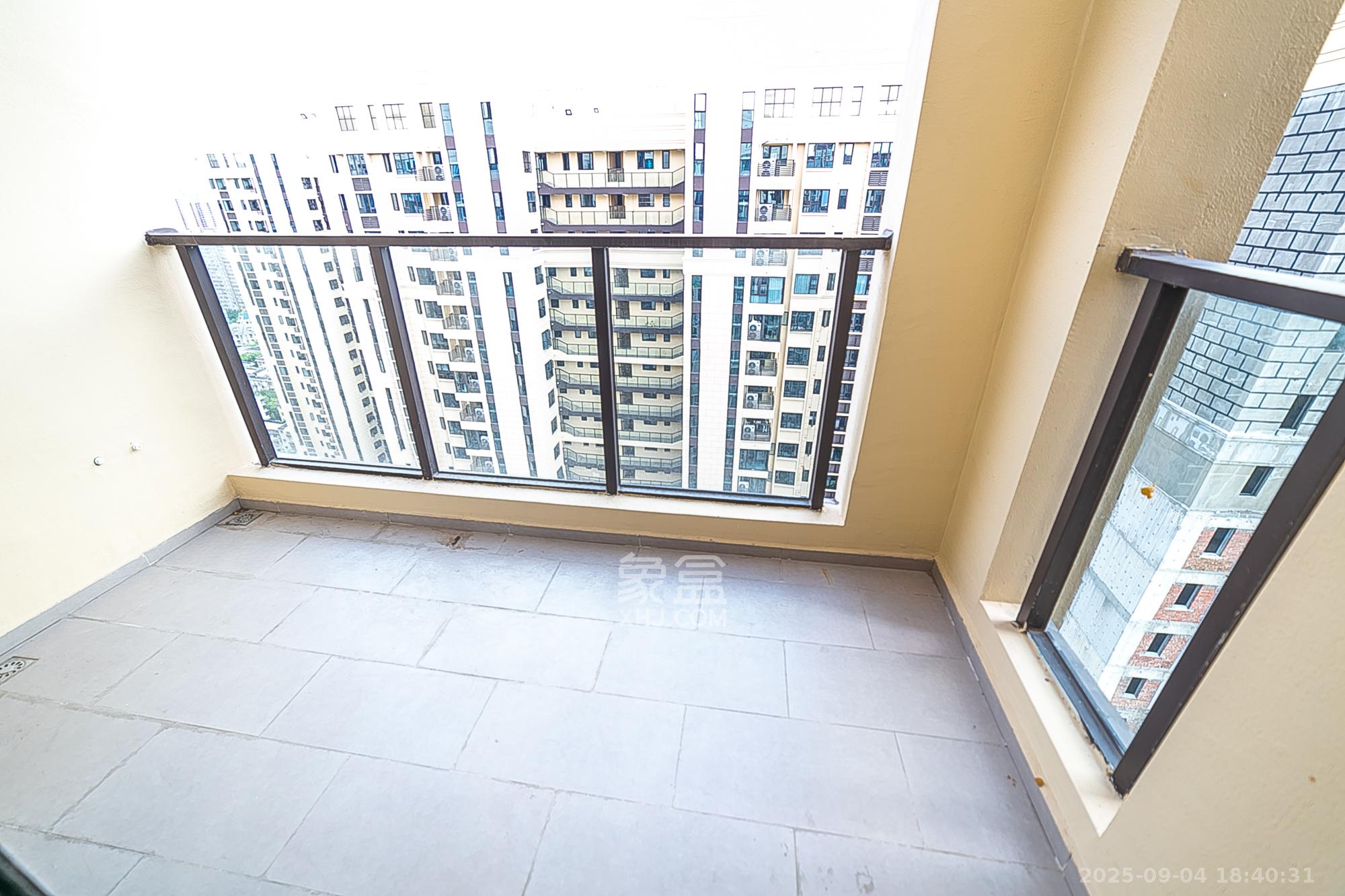 新力铂园（江山云著）  3室2厅2卫    116.8万其他