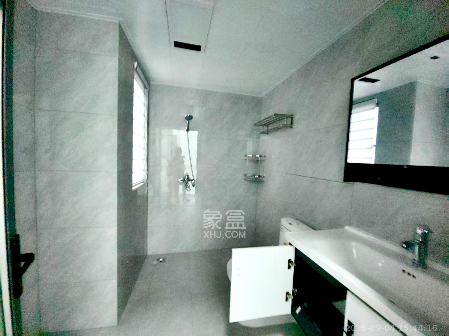 标志和风苑 3室2厅2卫 2800.0元/月 标志和风苑 3室2厅2卫 2800.0元/月室内图