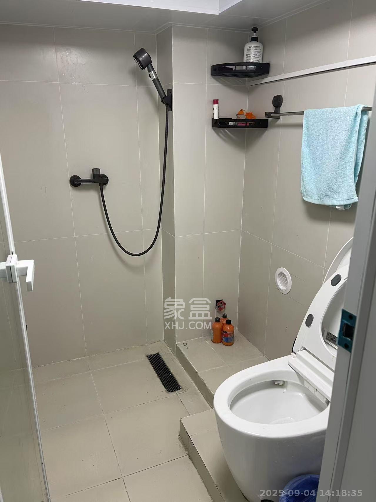 东盈商业广场(华泉城市广场) 1室0厅0卫 1580.0元/月 东盈商业广场(华泉城市广场) 1室0厅0卫 1580.0元/月室内图