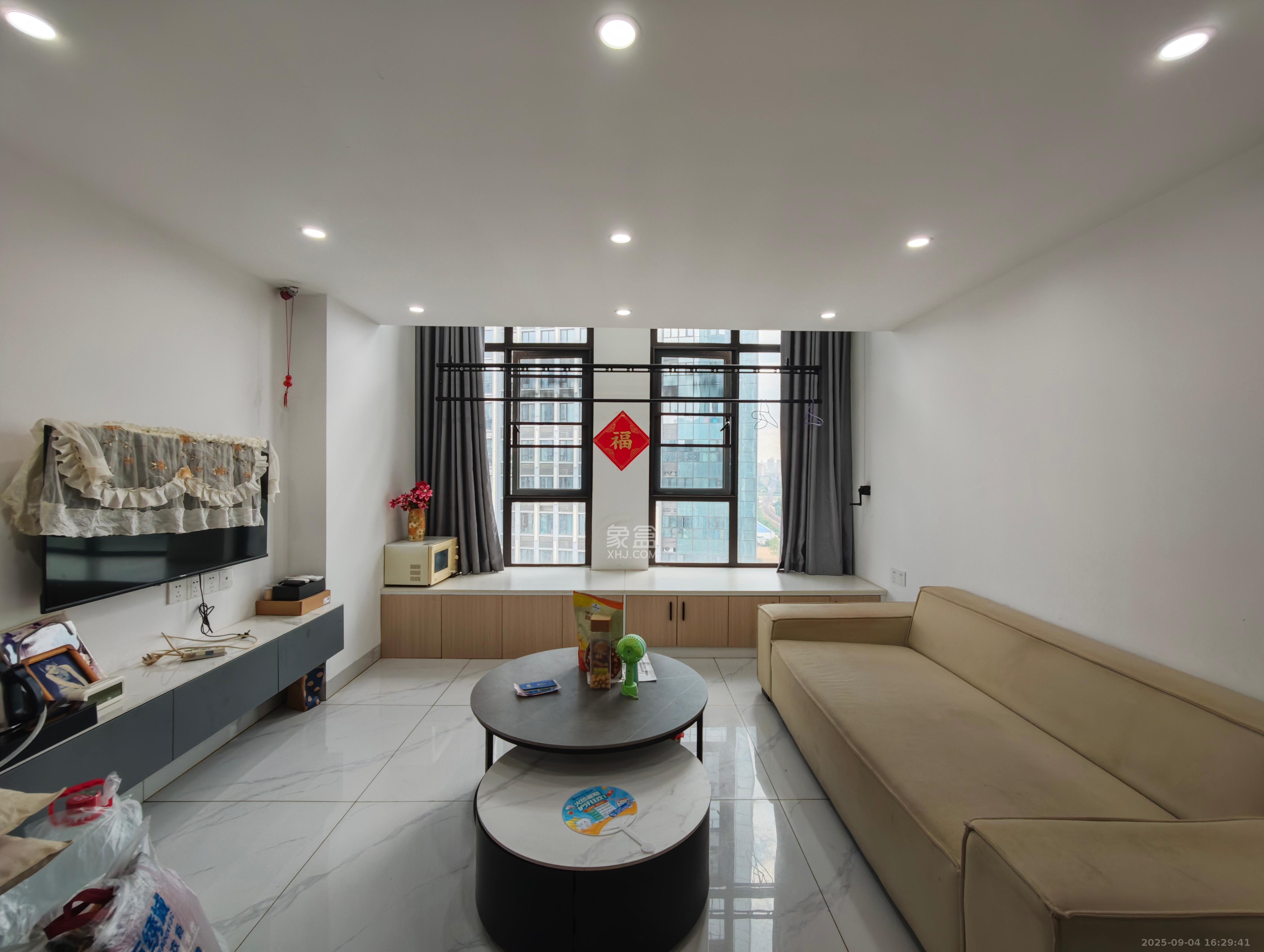 润和国际广场  2室1厅1卫    2000.0元/月 润和国际广场  2室1厅1卫    2000.0元/月室内图