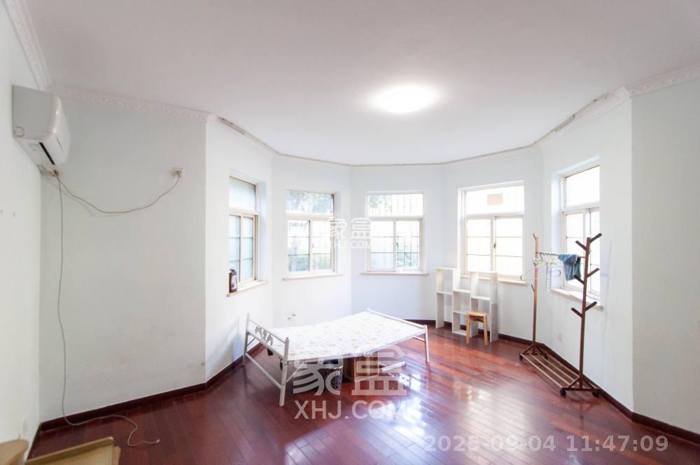 沁园春御院 3室2厅1卫 3100.0元/月 沁园春御院 3室2厅1卫 3100.0元/月室内图