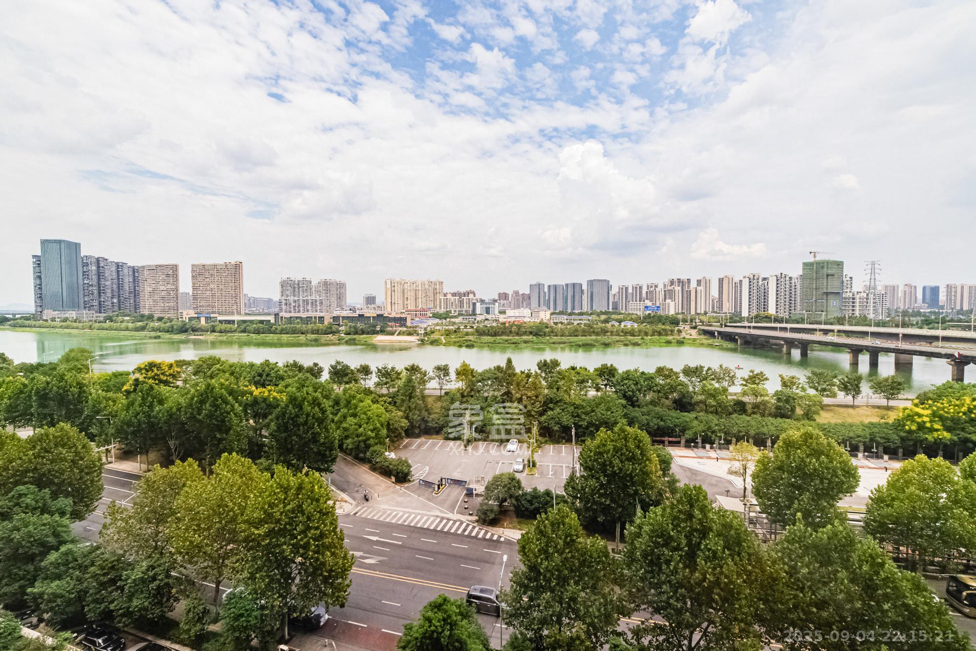 北辰三角洲C3区 3室2厅2卫 193.0万 北辰三角洲C3区 3室2厅2卫 193.0万其他