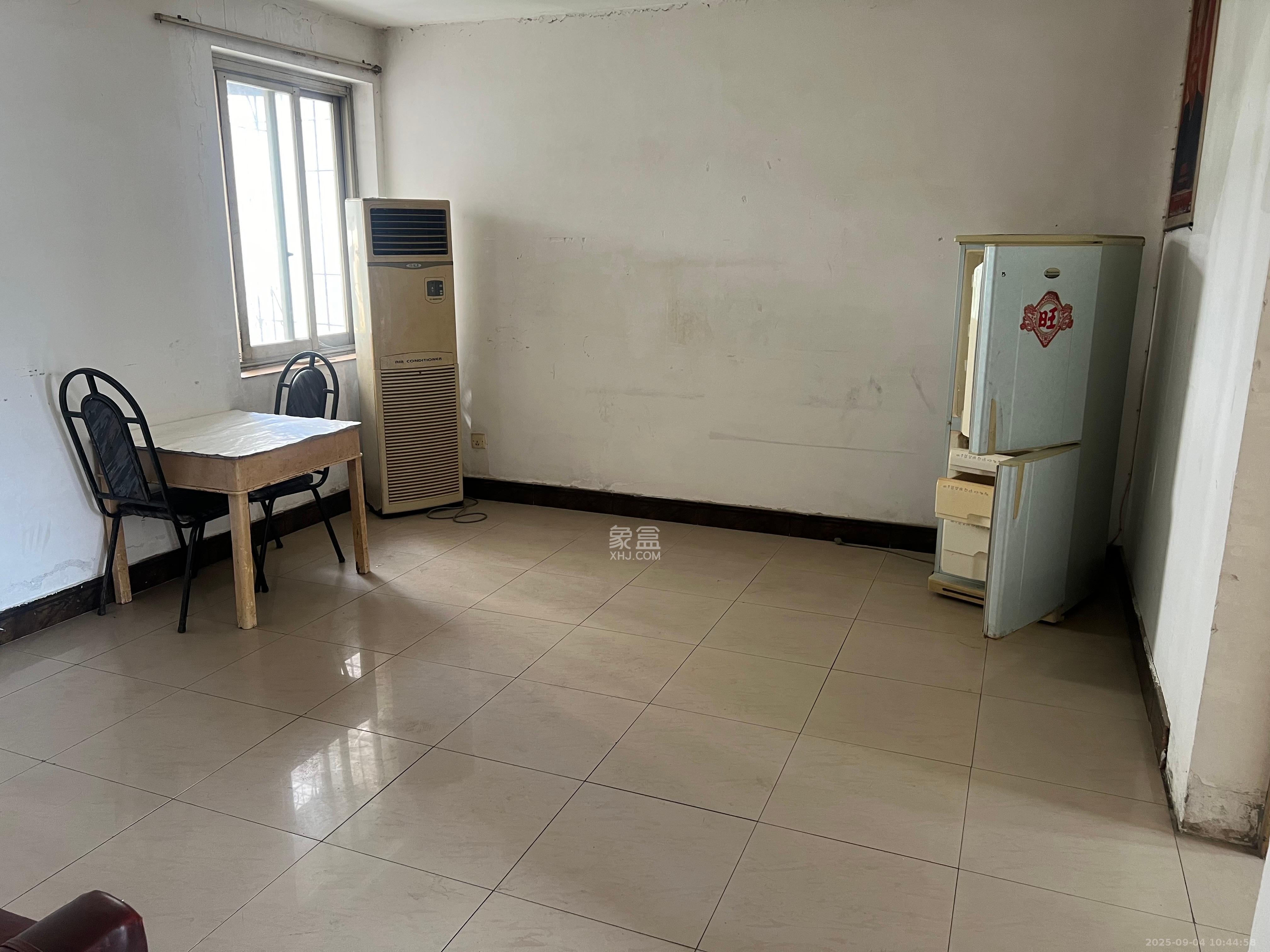 谢家冲  2室1厅1卫    1200.0元/月 谢家冲  2室1厅1卫    1200.0元/月室内图1