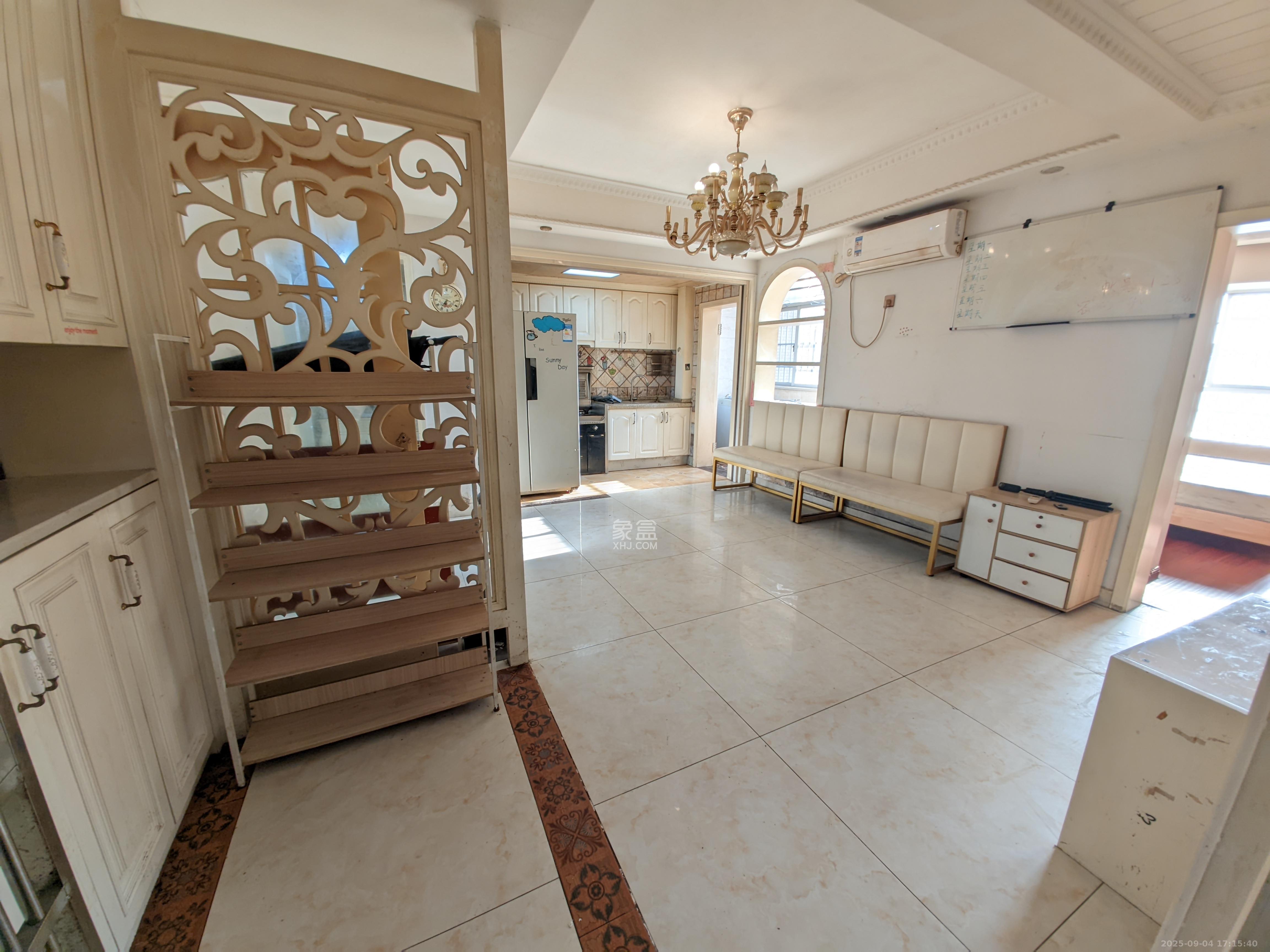 上河国际F座 1室2厅1卫 2200.0元/月 上河国际F座 1室2厅1卫 2200.0元/月室内图