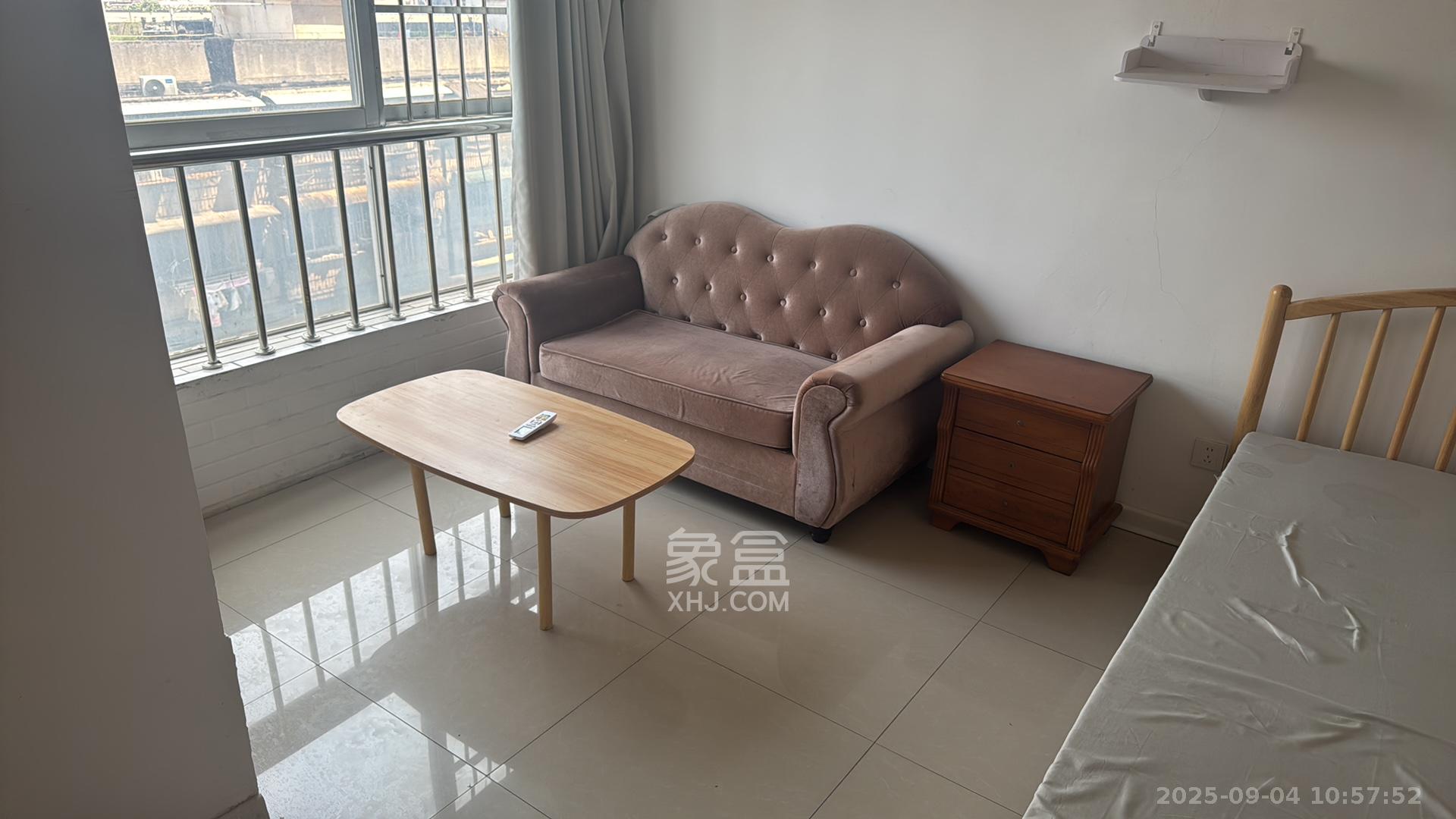 锦华时代  1室0厅1卫    1300.0元/月室内图