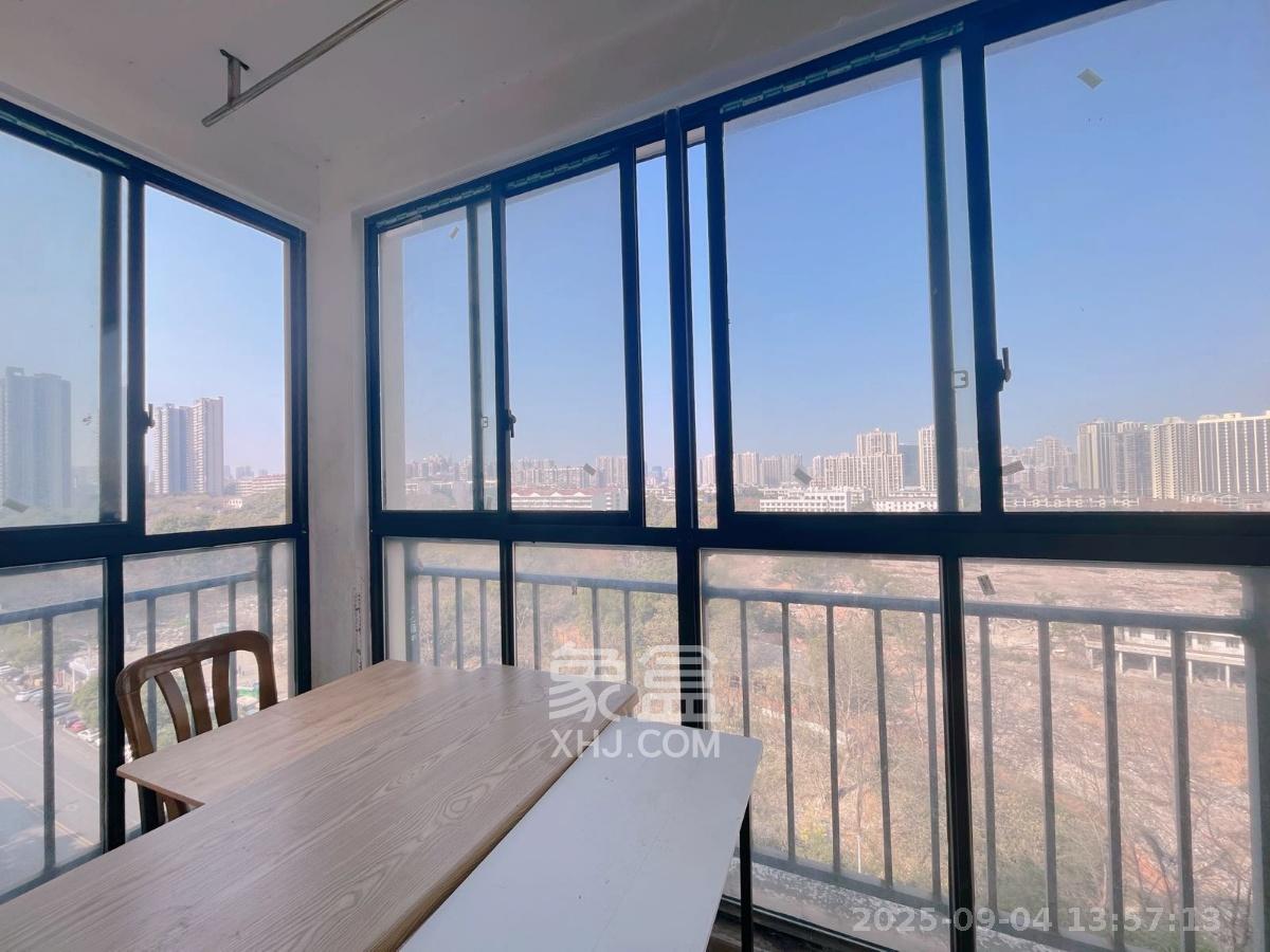 英郡年华 3室1厅2卫 2000.0元/月 英郡年华 3室1厅2卫 2000.0元/月室内图