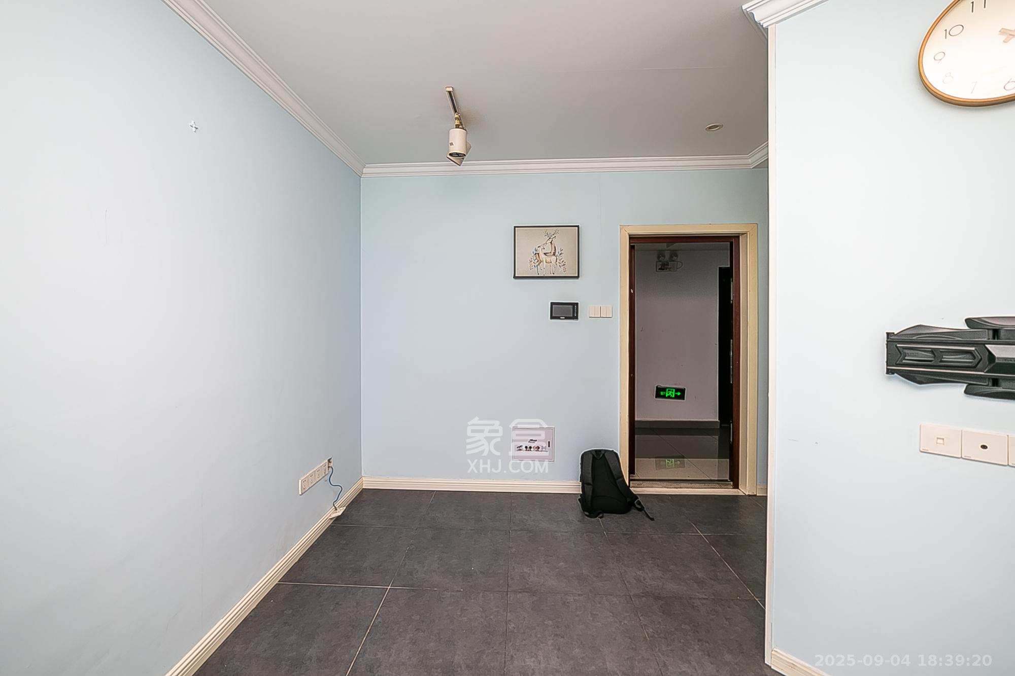 星宇V立方(旭和大厦)  1室1厅1卫    33.8万 星宇V立方(旭和大厦)  1室1厅1卫    33.8万客厅