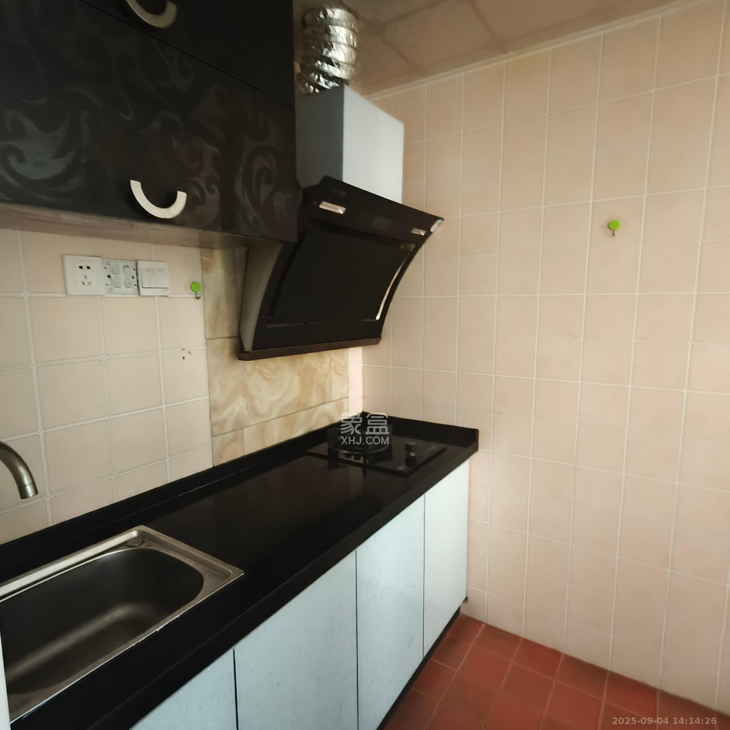 和润园一、二期 1室0厅0卫 1200.0元/月 和润园一、二期 1室0厅0卫 1200.0元/月室内图