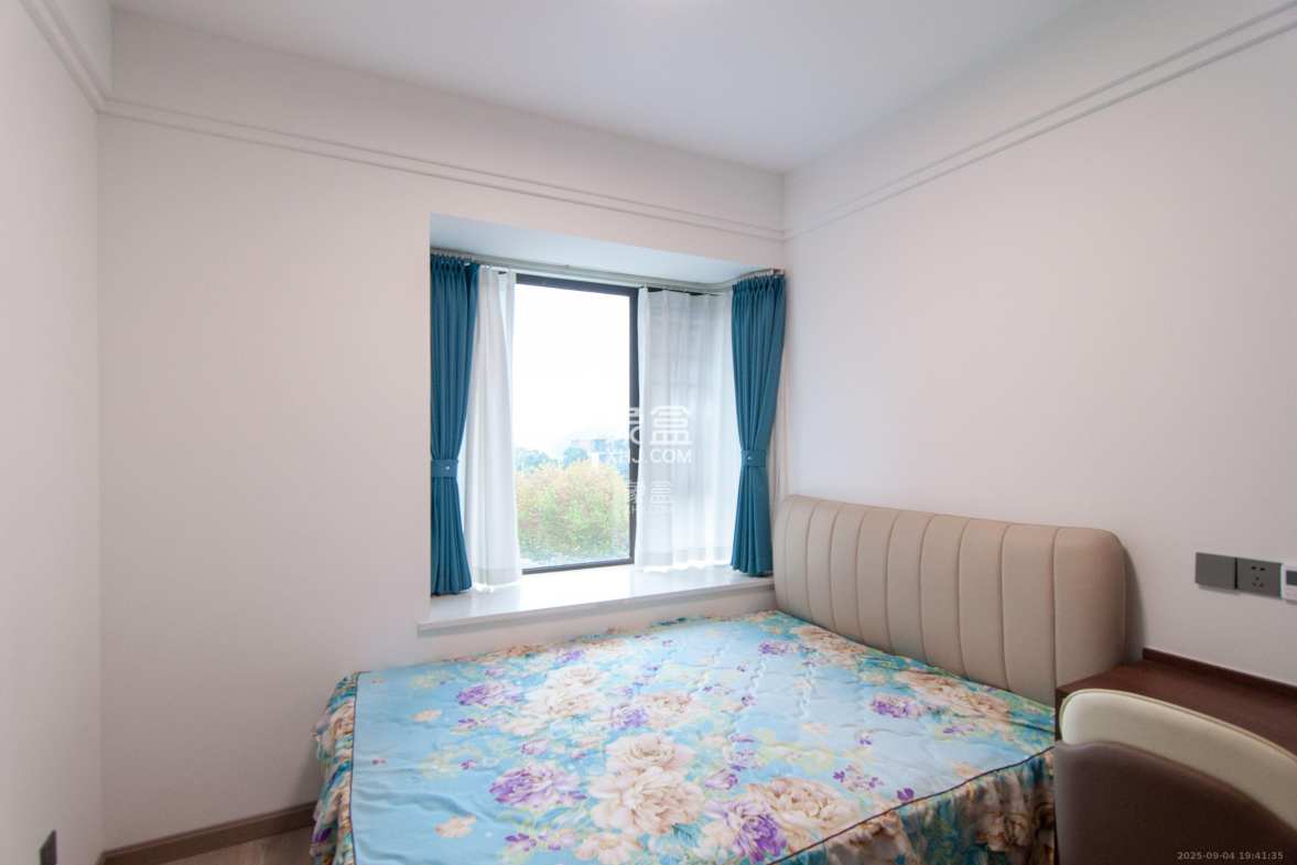 卓越浅水湾 4室2厅2卫 4800.0元/月 卓越浅水湾 4室2厅2卫 4800.0元/月室内图