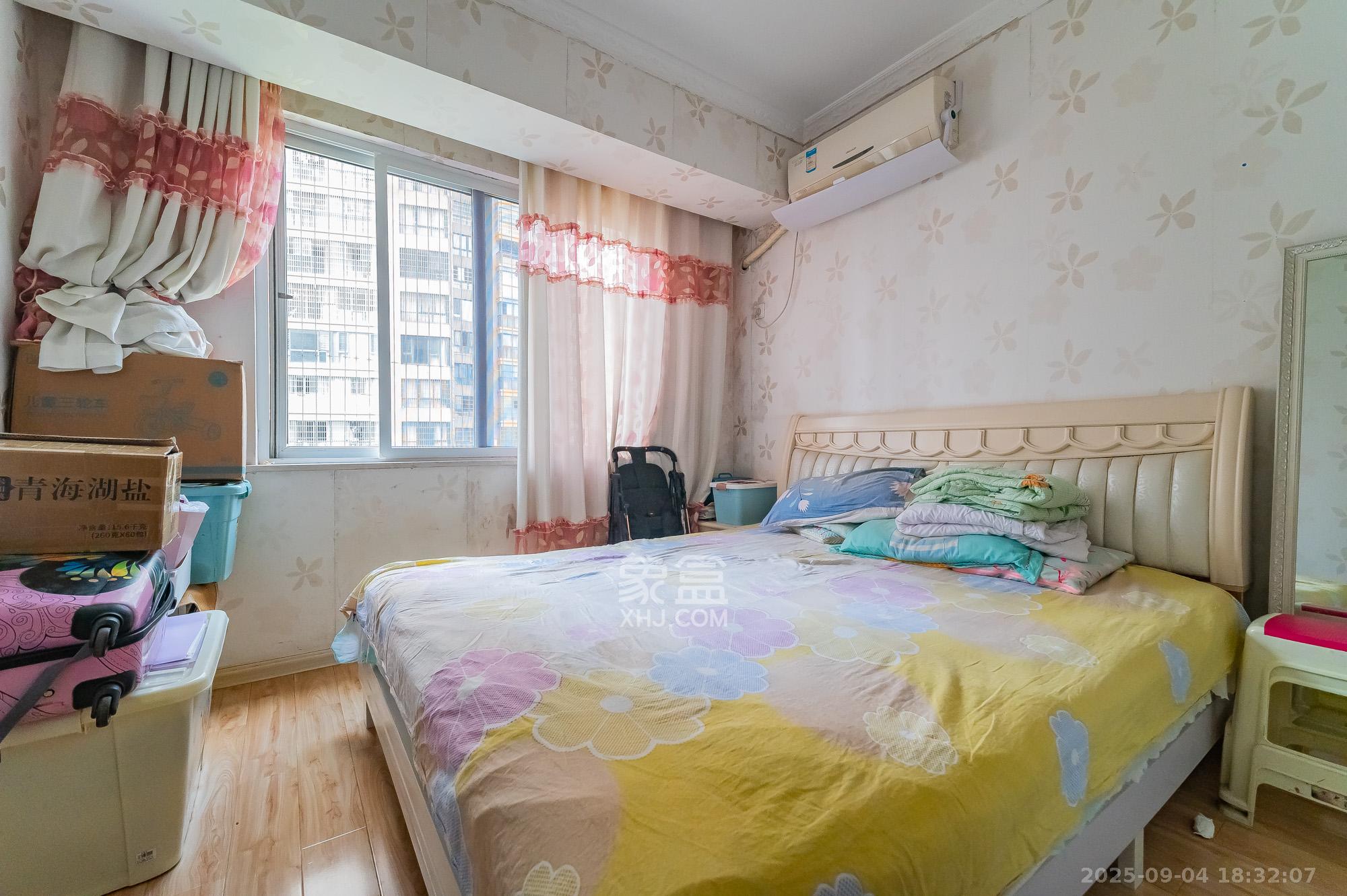 筑梦佳园 4室2厅2卫 99.8万 筑梦佳园 4室2厅2卫 99.8万卧室