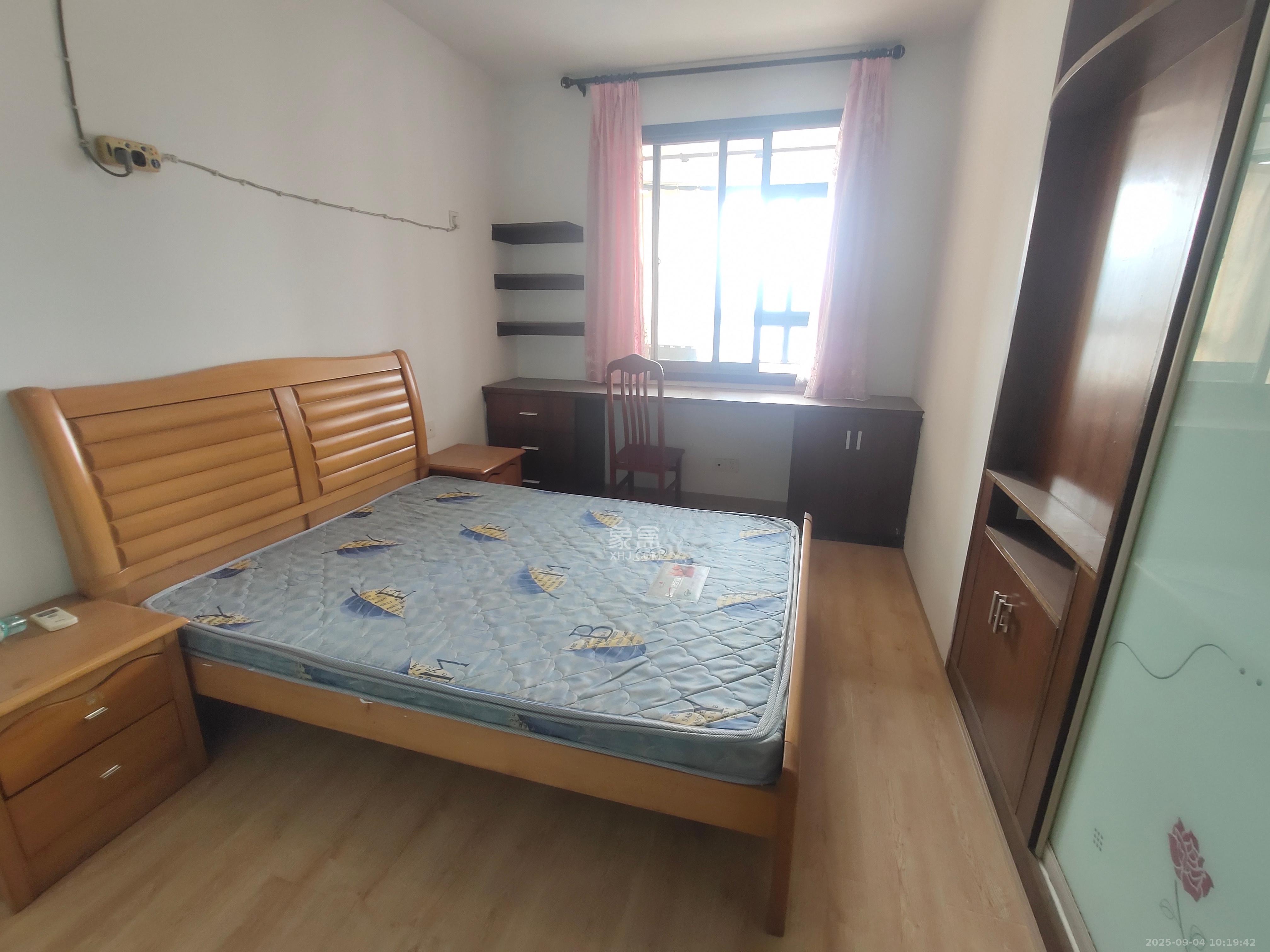 南国新城  2室2厅1卫    2000.0元/月室内图