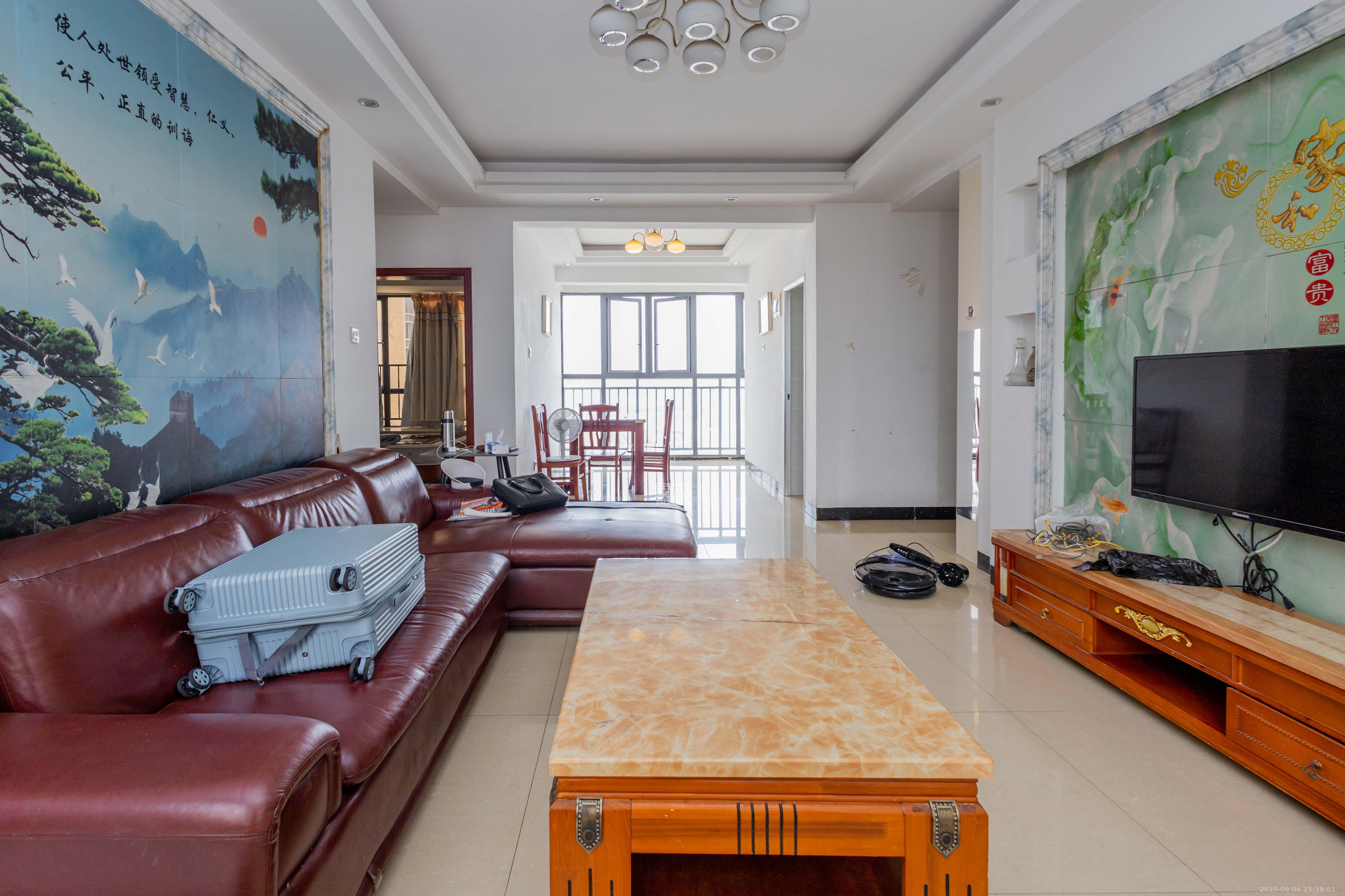 东岸城邦  2室2厅2卫    56.0万