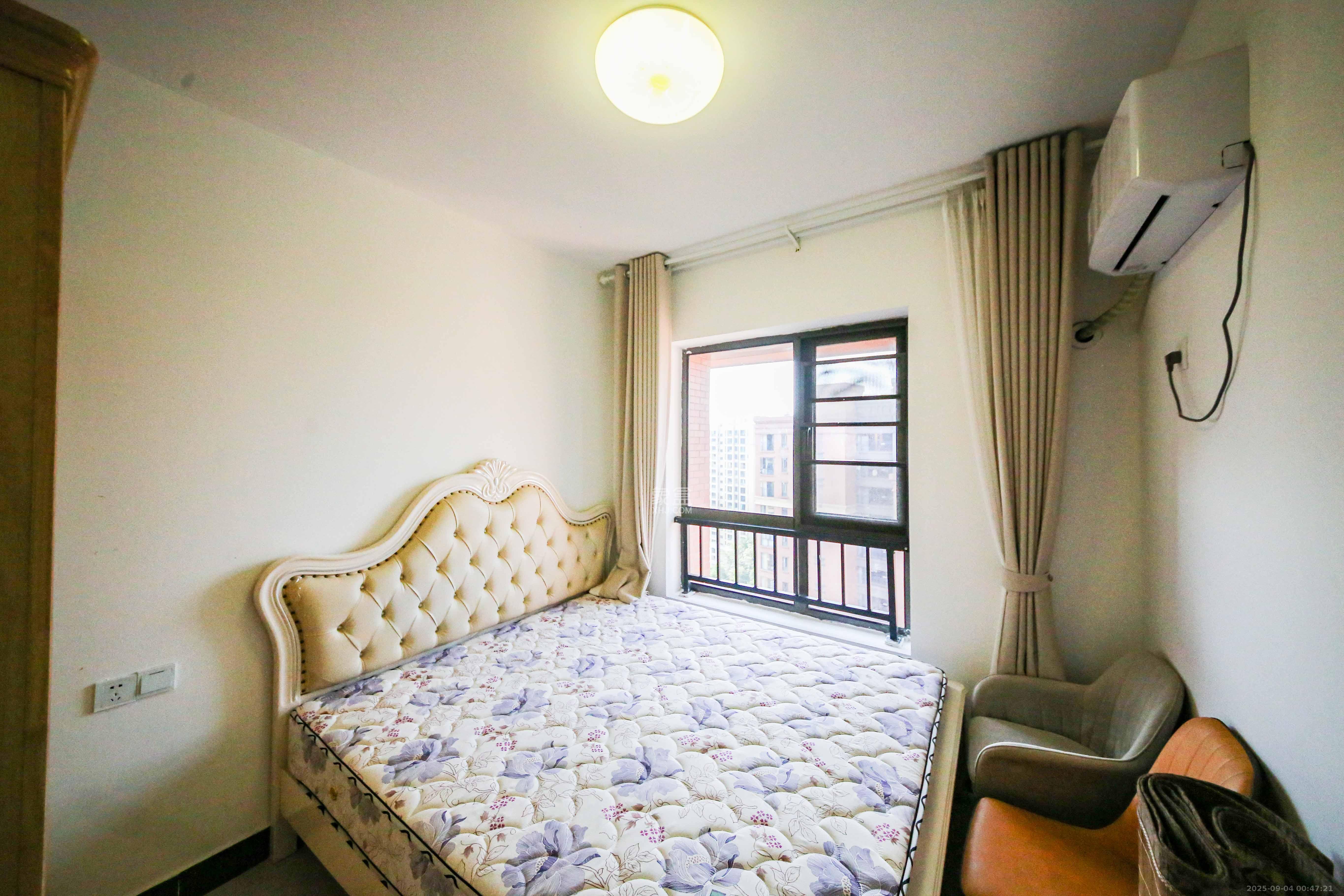 润屋美院 3室2厅1卫 88.0万 润屋美院 3室2厅1卫 88.0万卧室