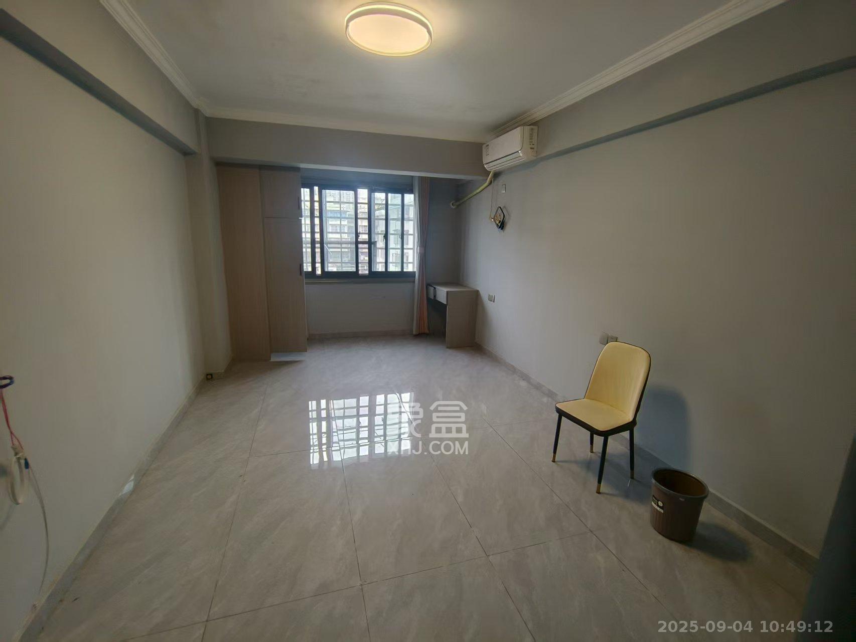 芙蓉大厦  1室1厅1卫    1800.0元/月 芙蓉大厦  1室1厅1卫    1800.0元/月室内图1