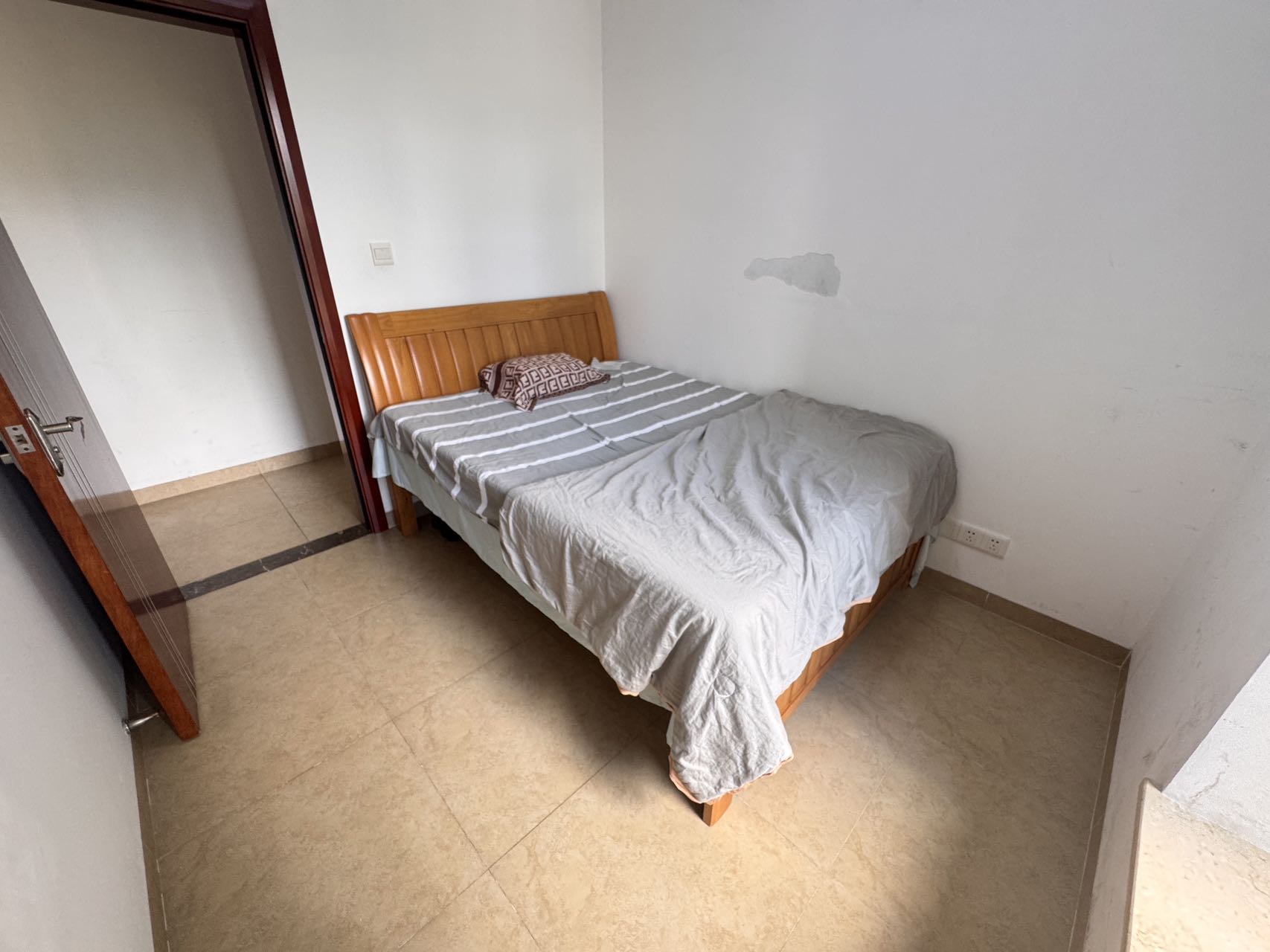 金碧文华 3室2厅1卫 3500.0元/月 金碧文华 3室2厅1卫 3500.0元/月室内图