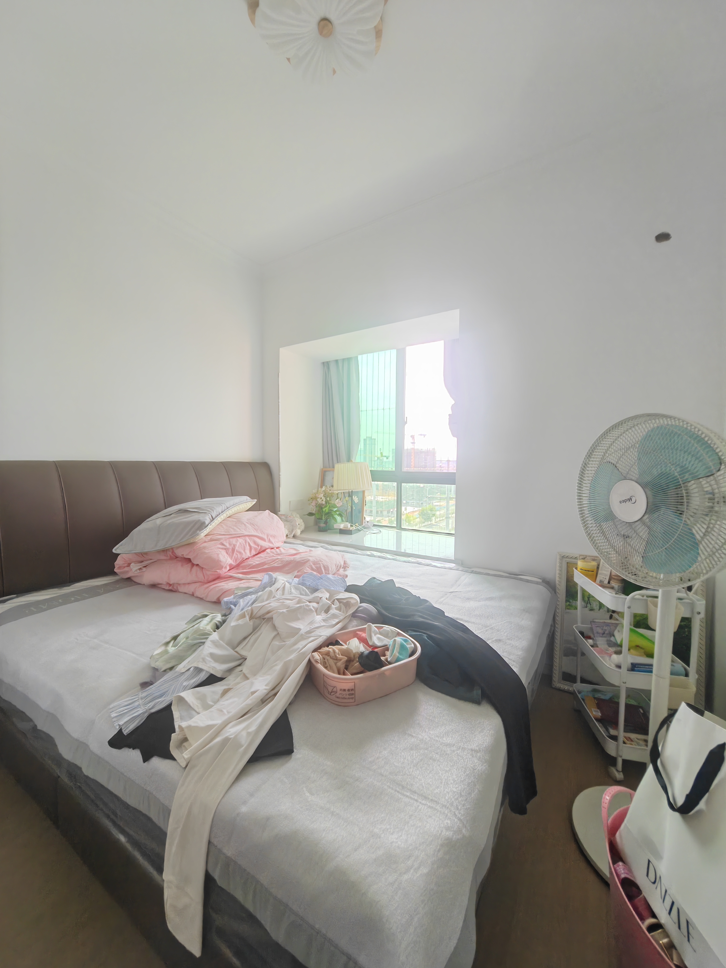 中国铁建金色蓝庭 3室2厅1卫 2000.0元/月 中国铁建金色蓝庭 3室2厅1卫 2000.0元/月室内图