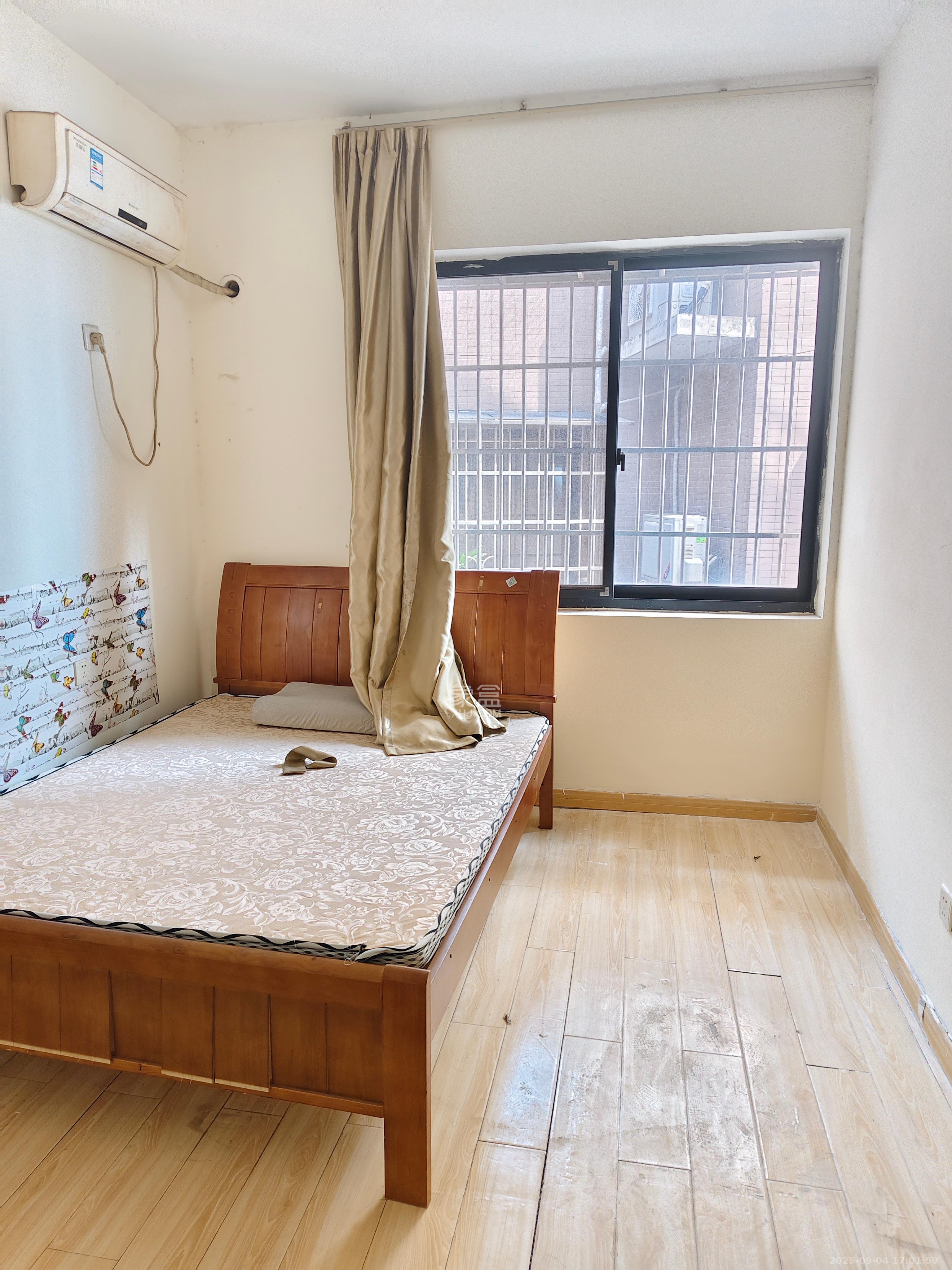 湘诚嘉园 4室2厅2卫 2600.0元/月 湘诚嘉园 4室2厅2卫 2600.0元/月室内图