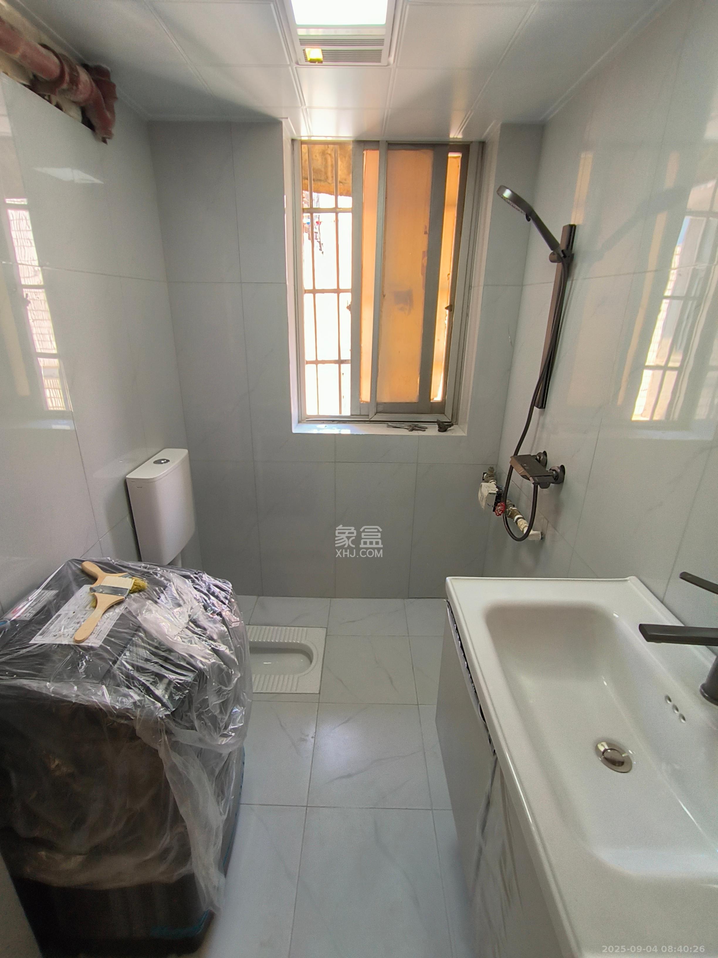 电影院宿舍  2室1厅1卫    2600.0元/月室内图