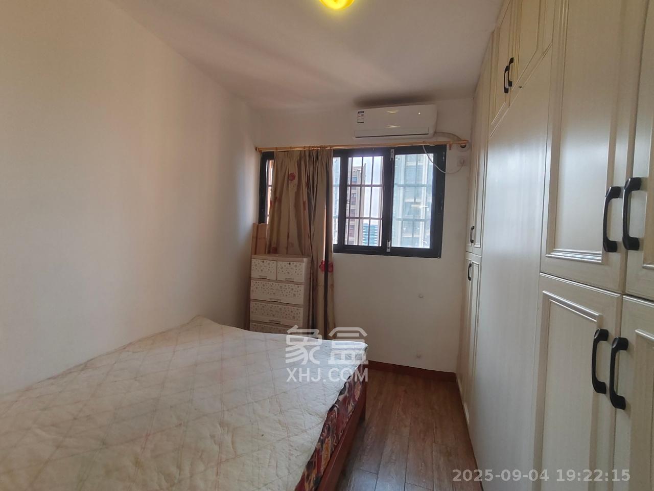 东方美地  4室2厅2卫    2500.0元/月 东方美地  4室2厅2卫    2500.0元/月室内图