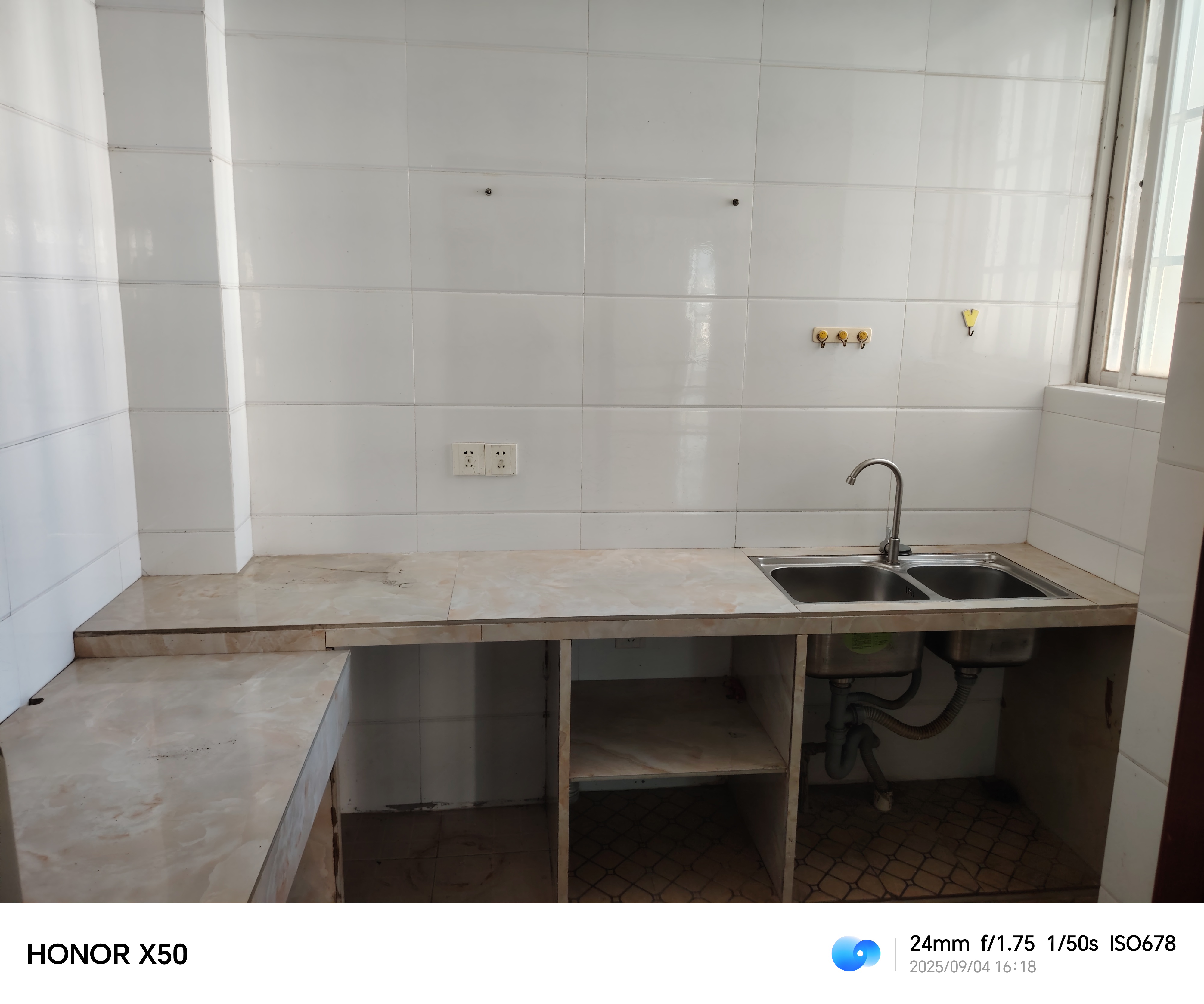 秀华旺居  1室0厅0卫    1600.0元/月室内图