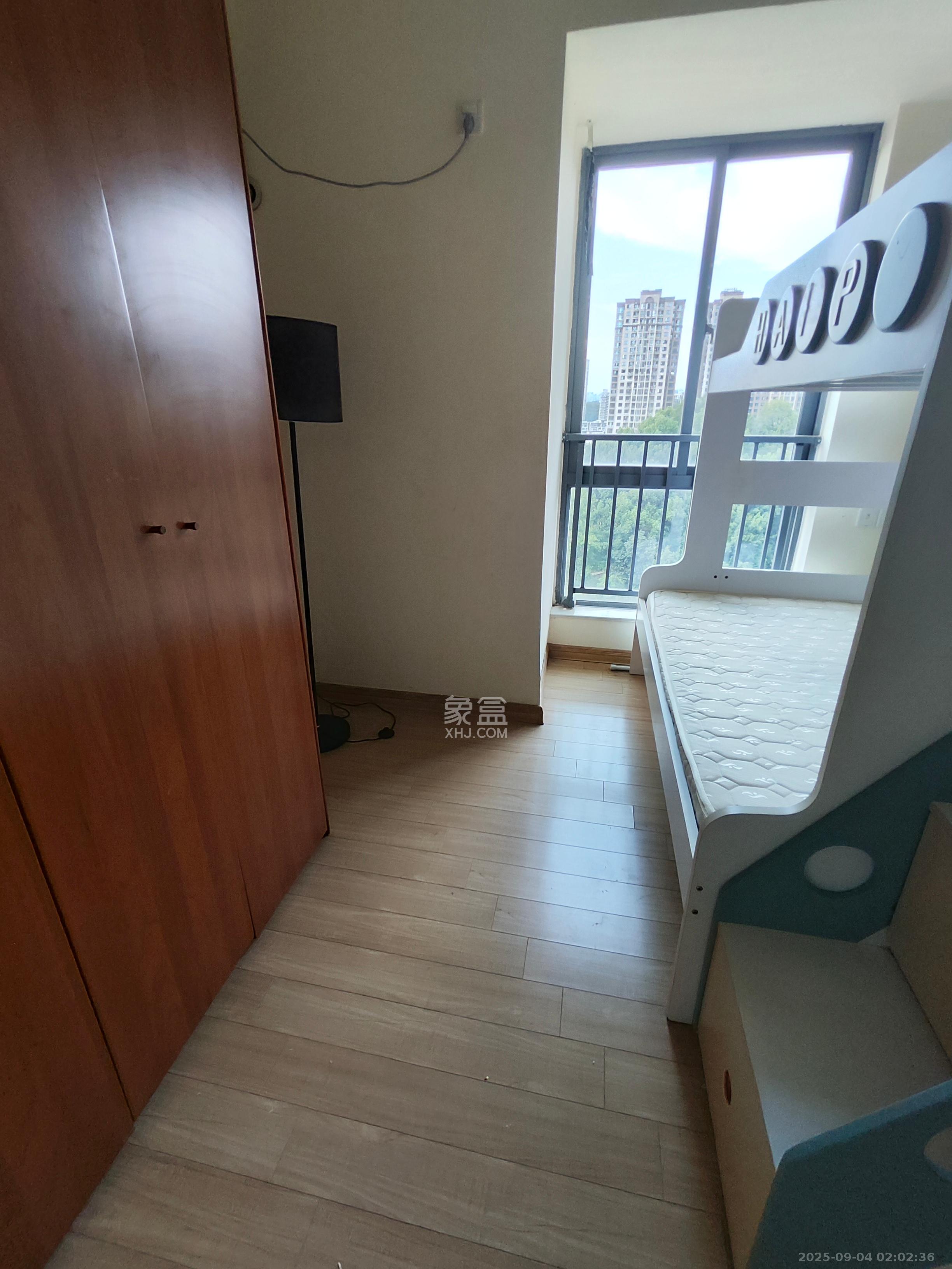 碧桂园南城首府（东宸林海）  4室2厅2卫    2500.0元/月室内图