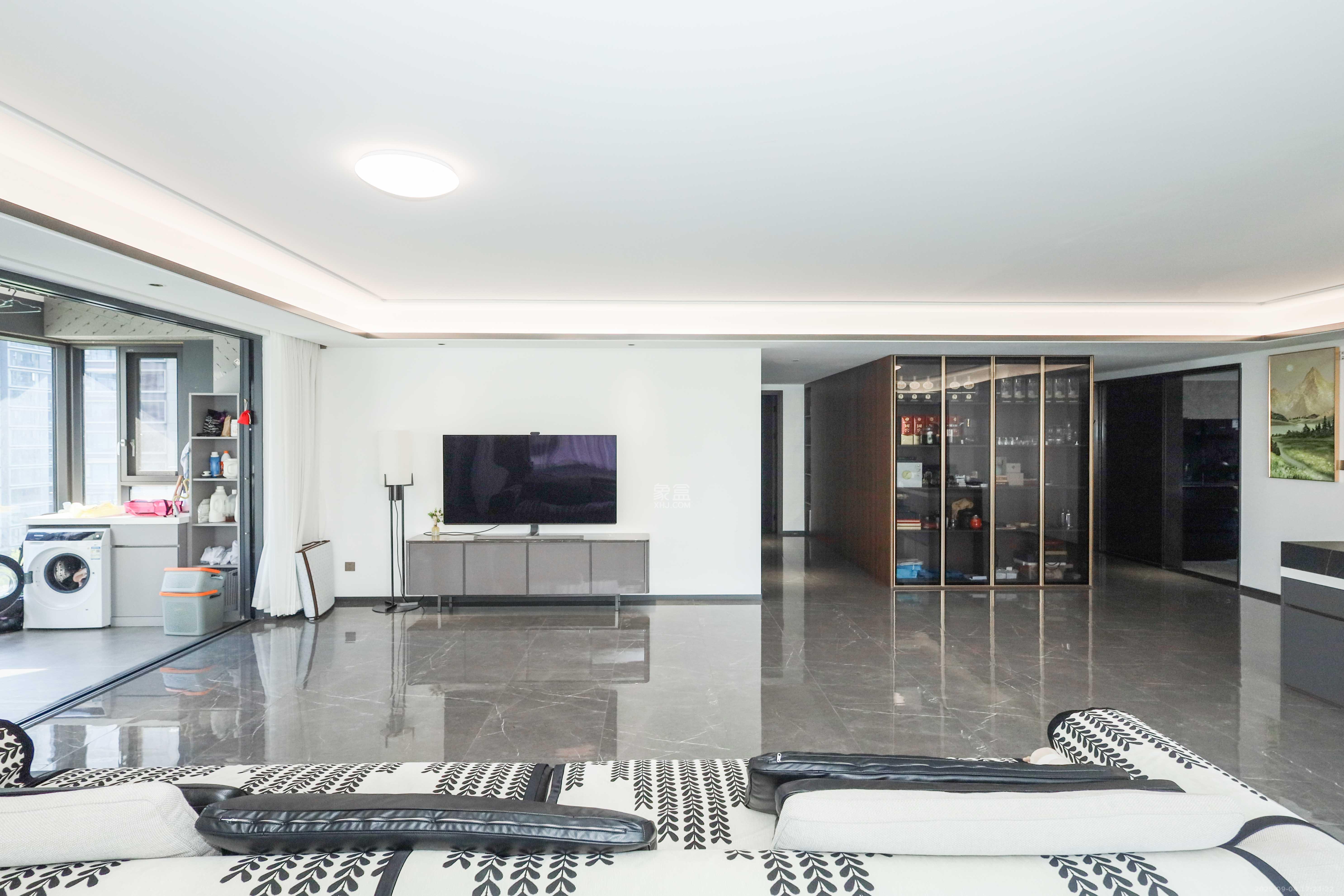 绿城招商桂语雲峯 5室2厅3卫 458.0万 绿城招商桂语雲峯 5室2厅3卫 458.0万客厅