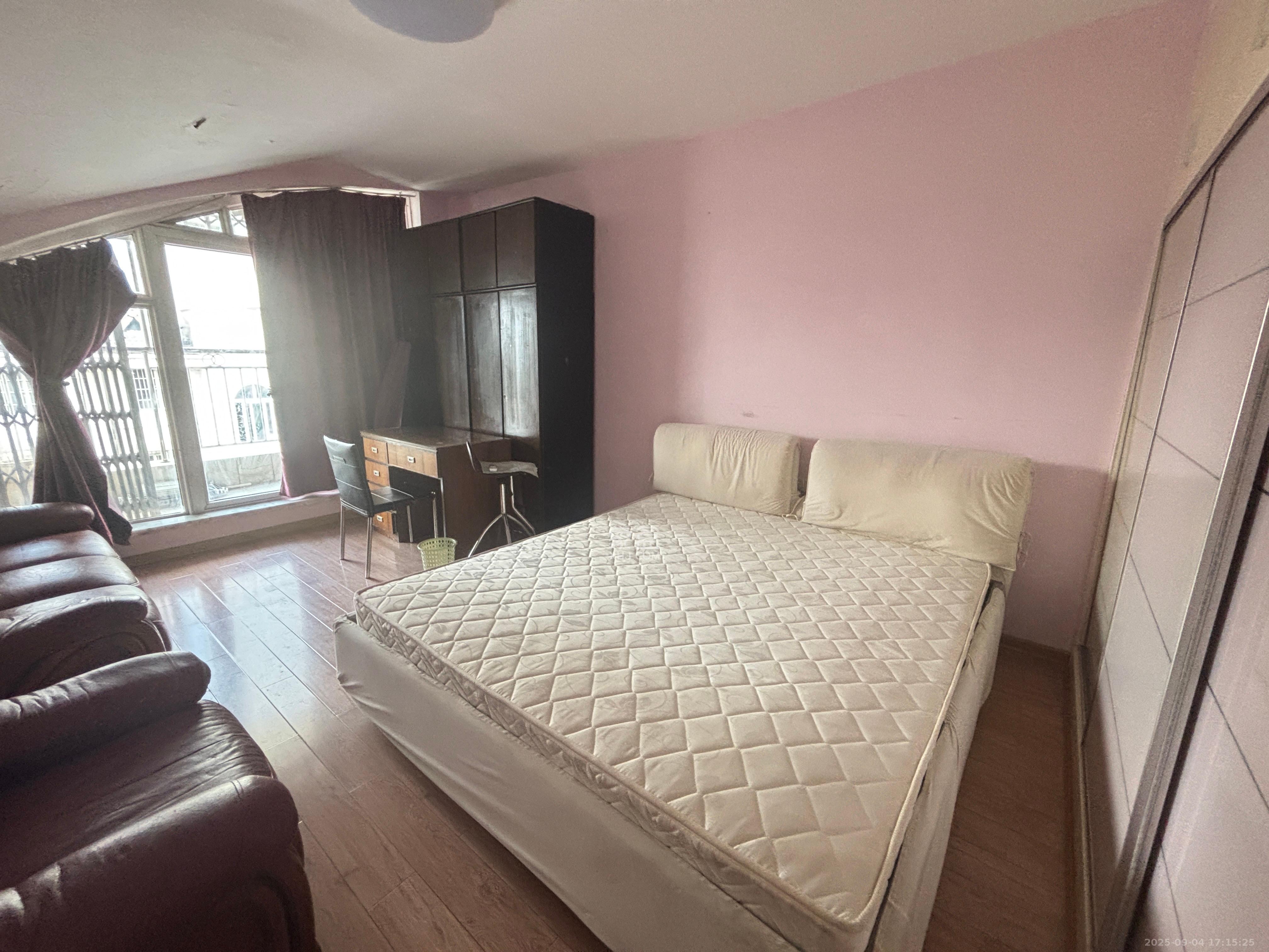 德馨园  2室2厅1卫    1200.0元/月 德馨园  2室2厅1卫    1200.0元/月室内图