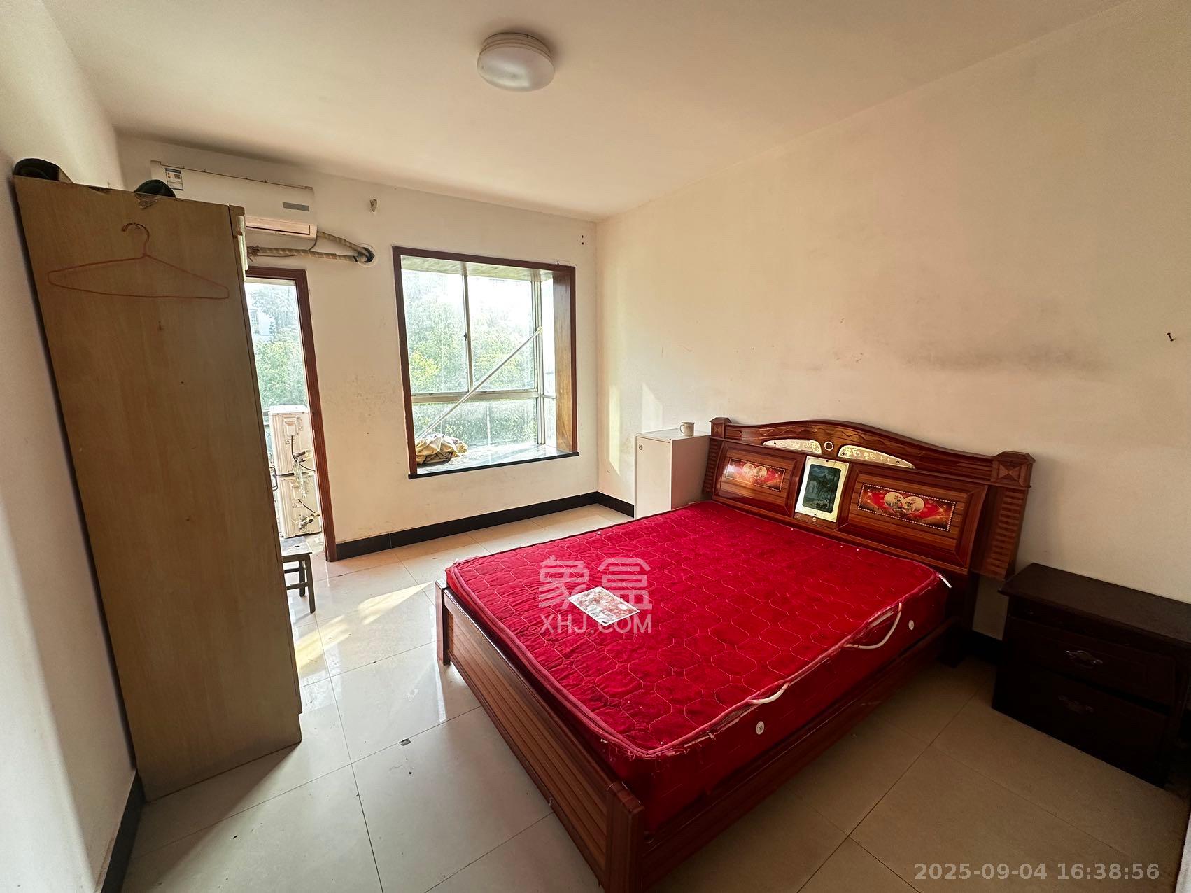 中南汽车世界 3室2厅1卫 1400.0元/月 中南汽车世界 3室2厅1卫 1400.0元/月室内图