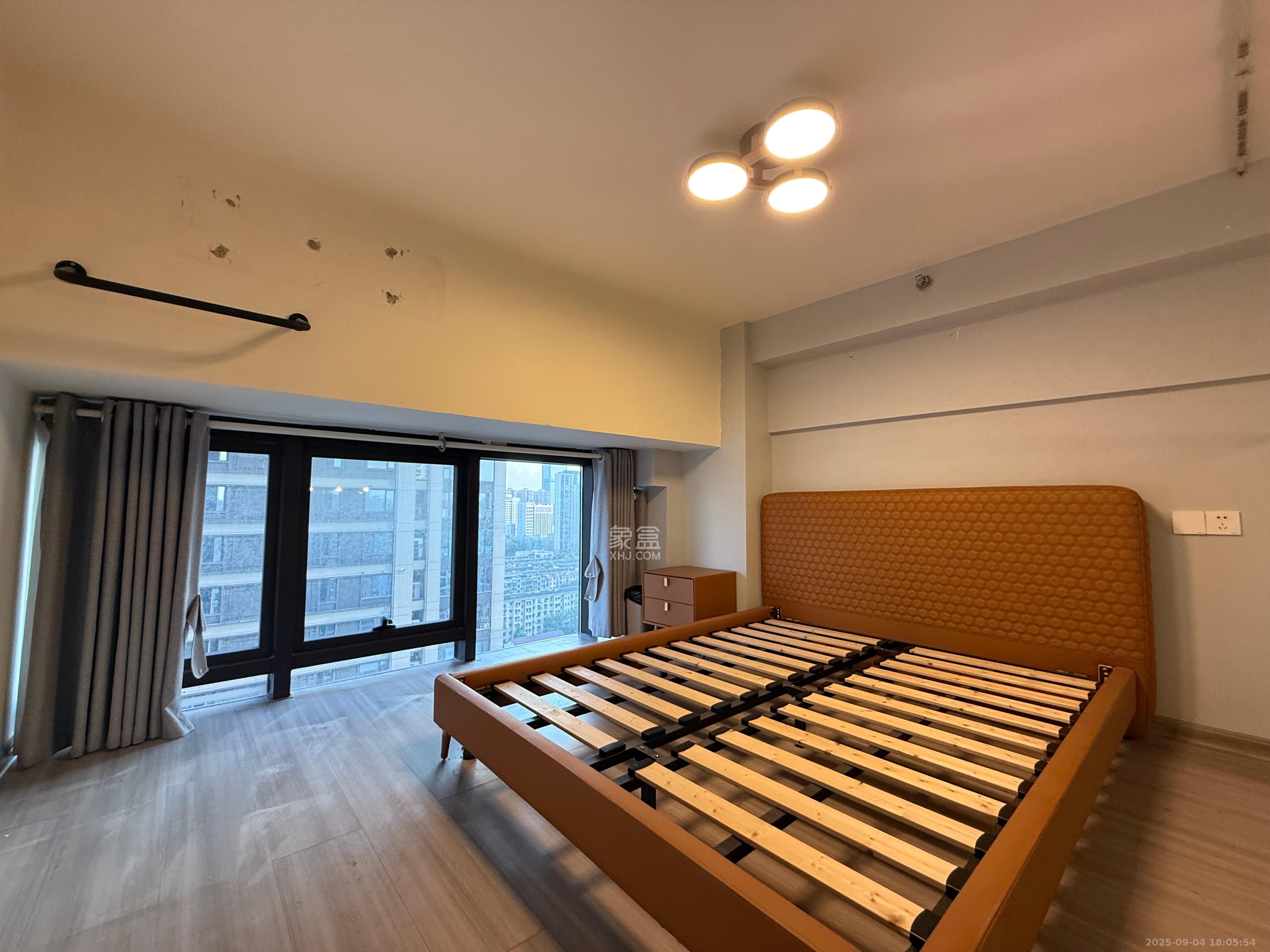 建发央玺（建发泱玺雅苑）  2室1厅1卫    2400.0元/月室内图