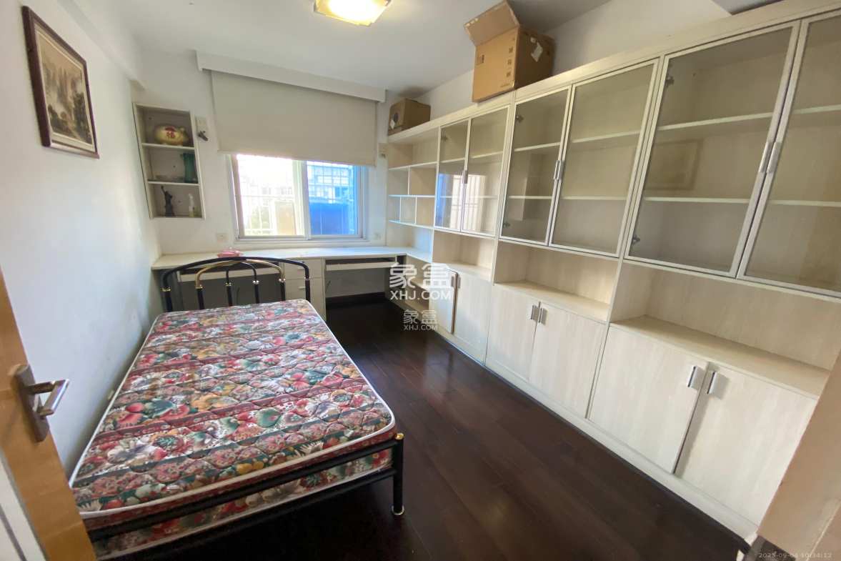 华盛花园 3室2厅1卫 2700.0元/月 华盛花园 3室2厅1卫 2700.0元/月室内图