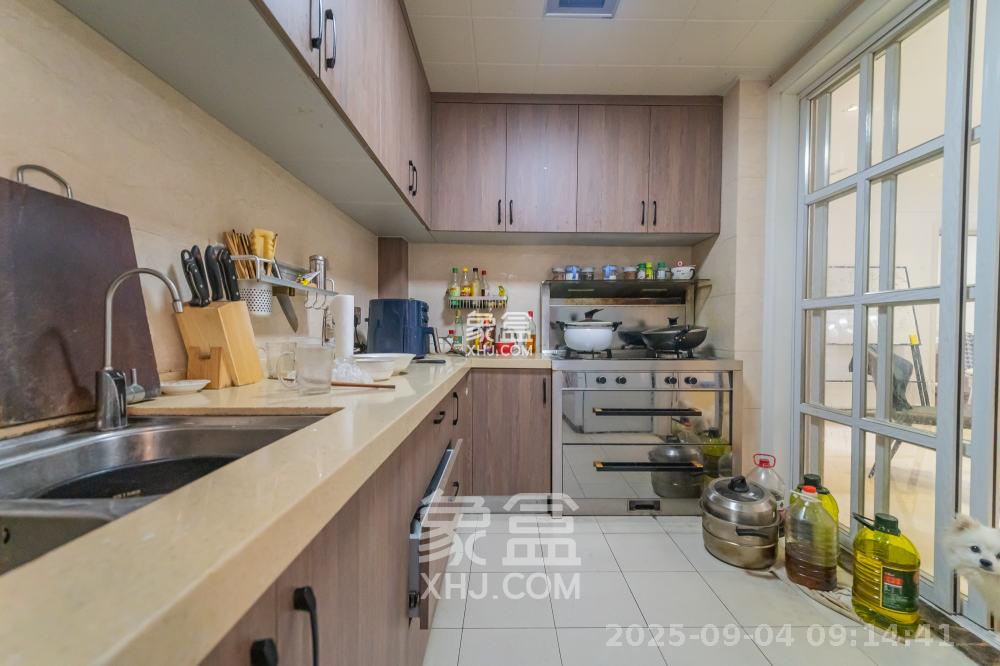 华润凤凰城三期 4室2厅2卫 3300.0元/月 华润凤凰城三期 4室2厅2卫 3300.0元/月室内图