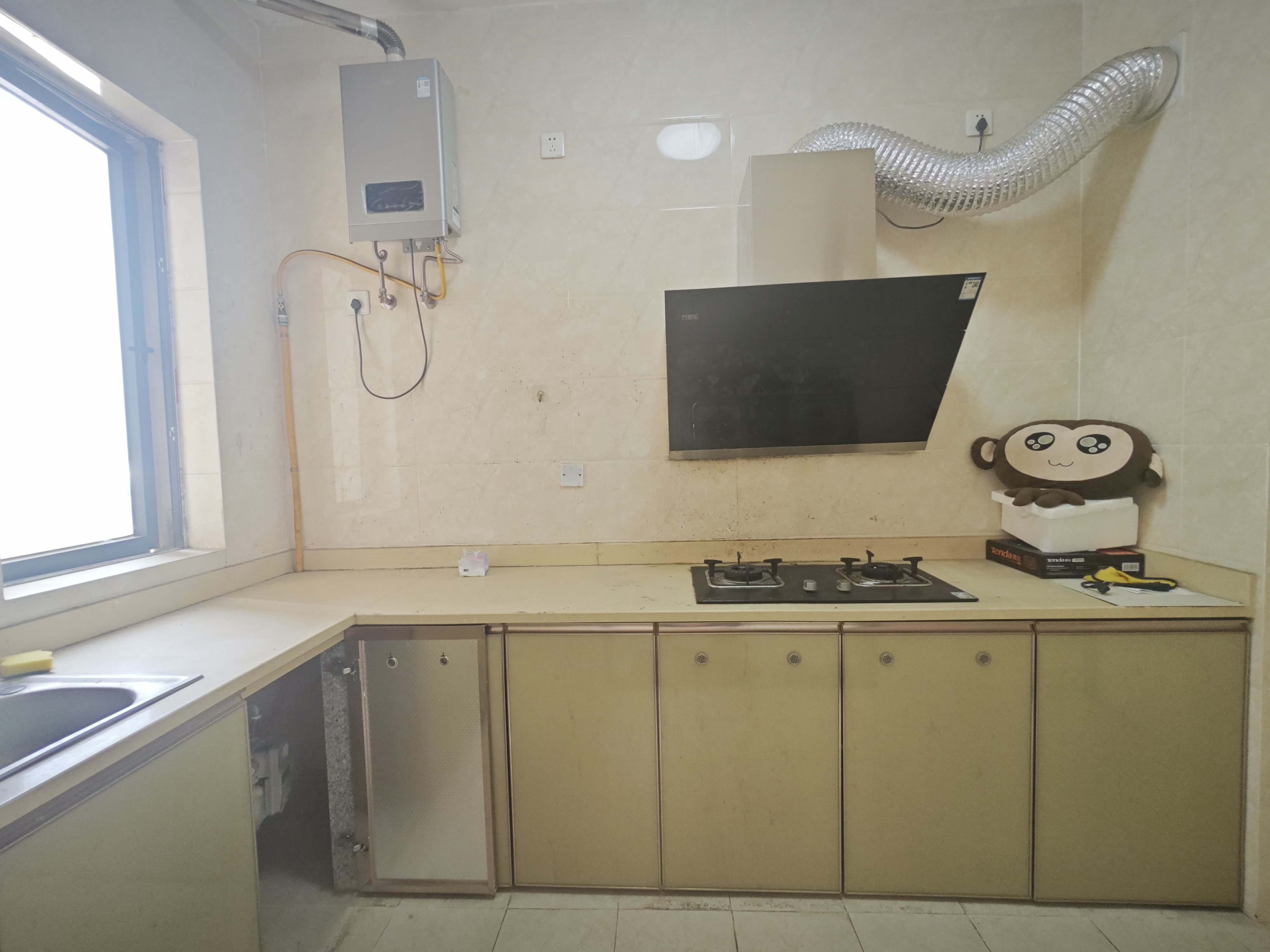 美舍嘉苑一期  4室2厅3卫    3000.0元/月 美舍嘉苑一期  4室2厅3卫    3000.0元/月室内图