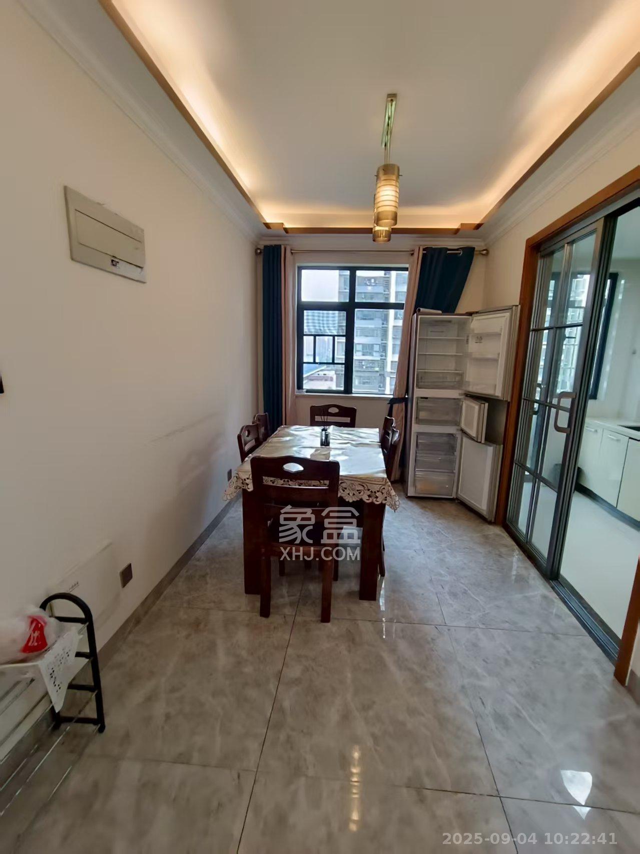 中国铁建国际城二期  4室2厅2卫    2600.0元/月室内图