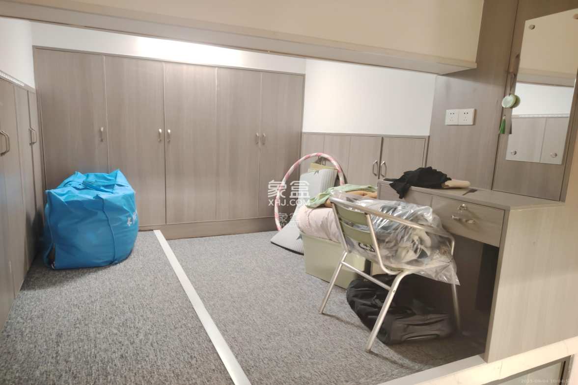 奥克斯滨仕花园(奥克斯洋湖广场/奥克斯中心) 1室1厅1卫 1800.0元/月 奥克斯滨仕花园(奥克斯洋湖广场/奥克斯中心) 1室1厅1卫 1800.0元/月室内图