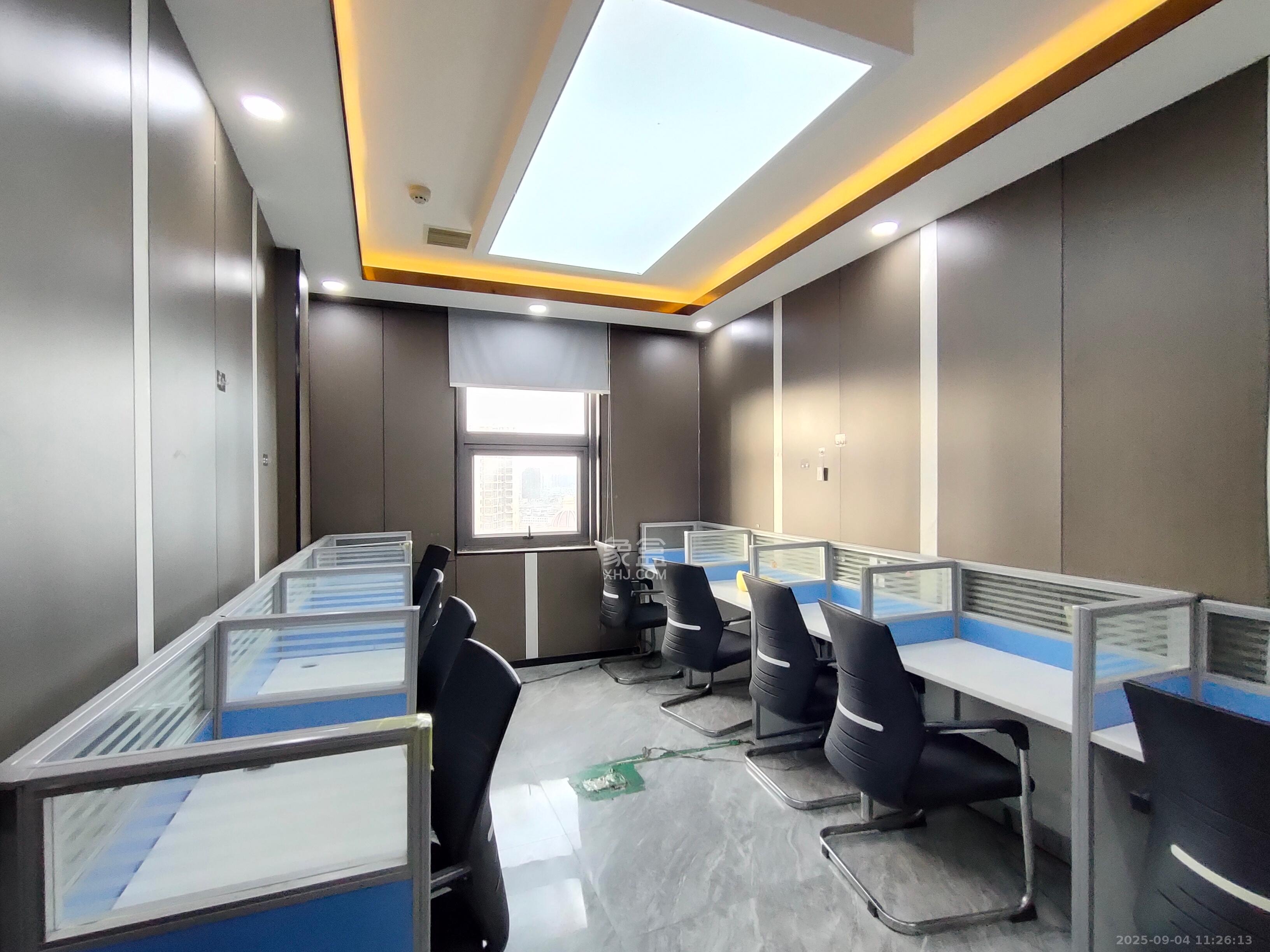 年华世嘉酒店(原:延年世嘉酒店)  4室1厅2卫    13000.0元/月 年华世嘉酒店(原:延年世嘉酒店)  4室1厅2卫    13000.0元/月室内图1