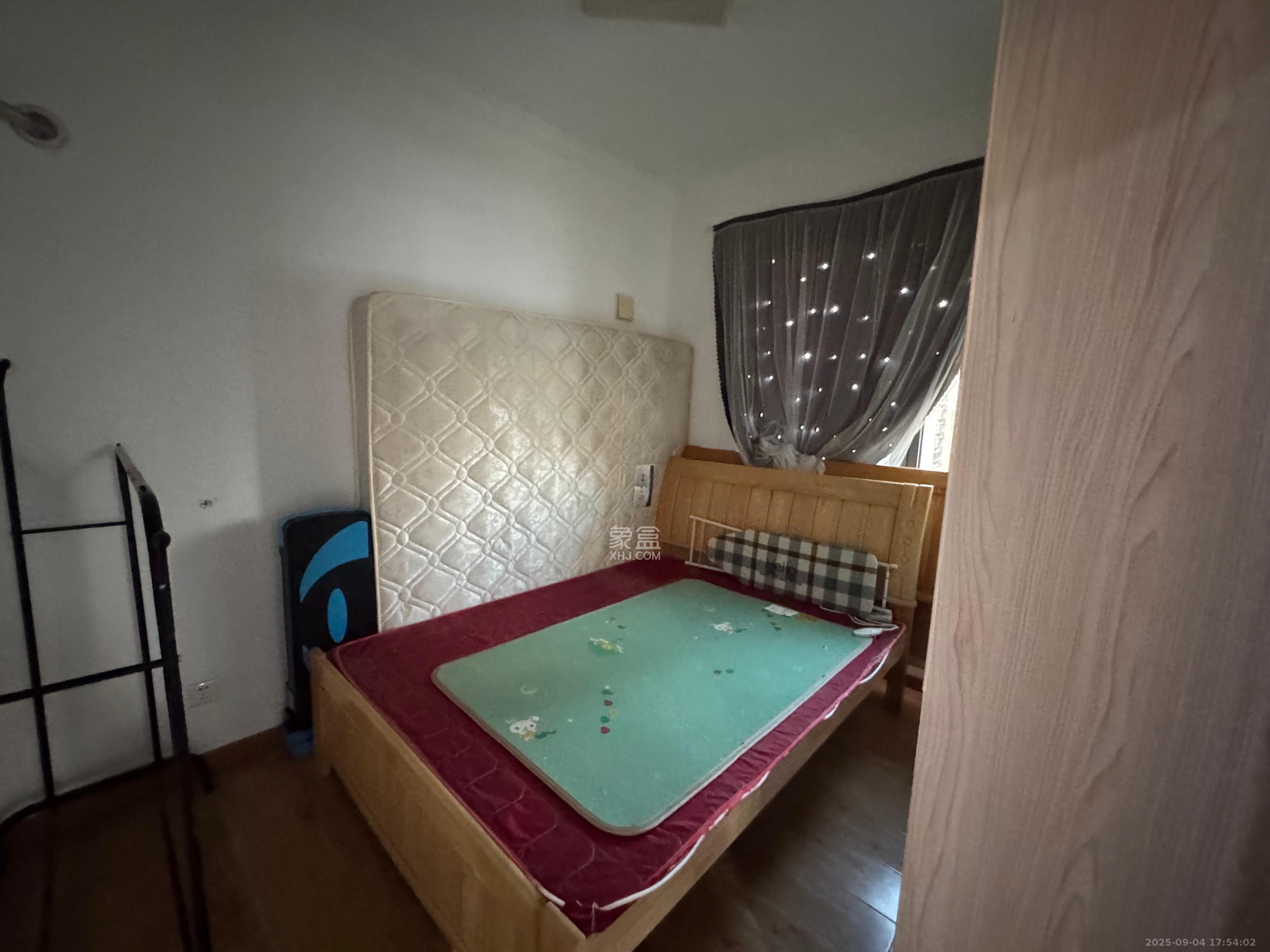 华悦城  2室2厅1卫    1900.0元/月 华悦城  2室2厅1卫    1900.0元/月室内图