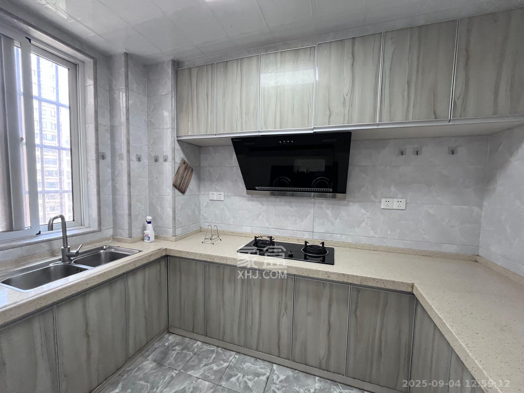 星城新宇桃花苑  3室2厅1卫    2000.0元/月室内图