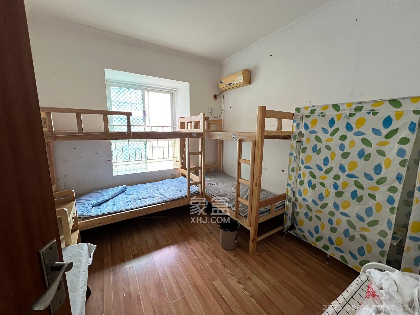 上河国际C区 3室2厅2卫 2400.0元/月 上河国际C区 3室2厅2卫 2400.0元/月室内图