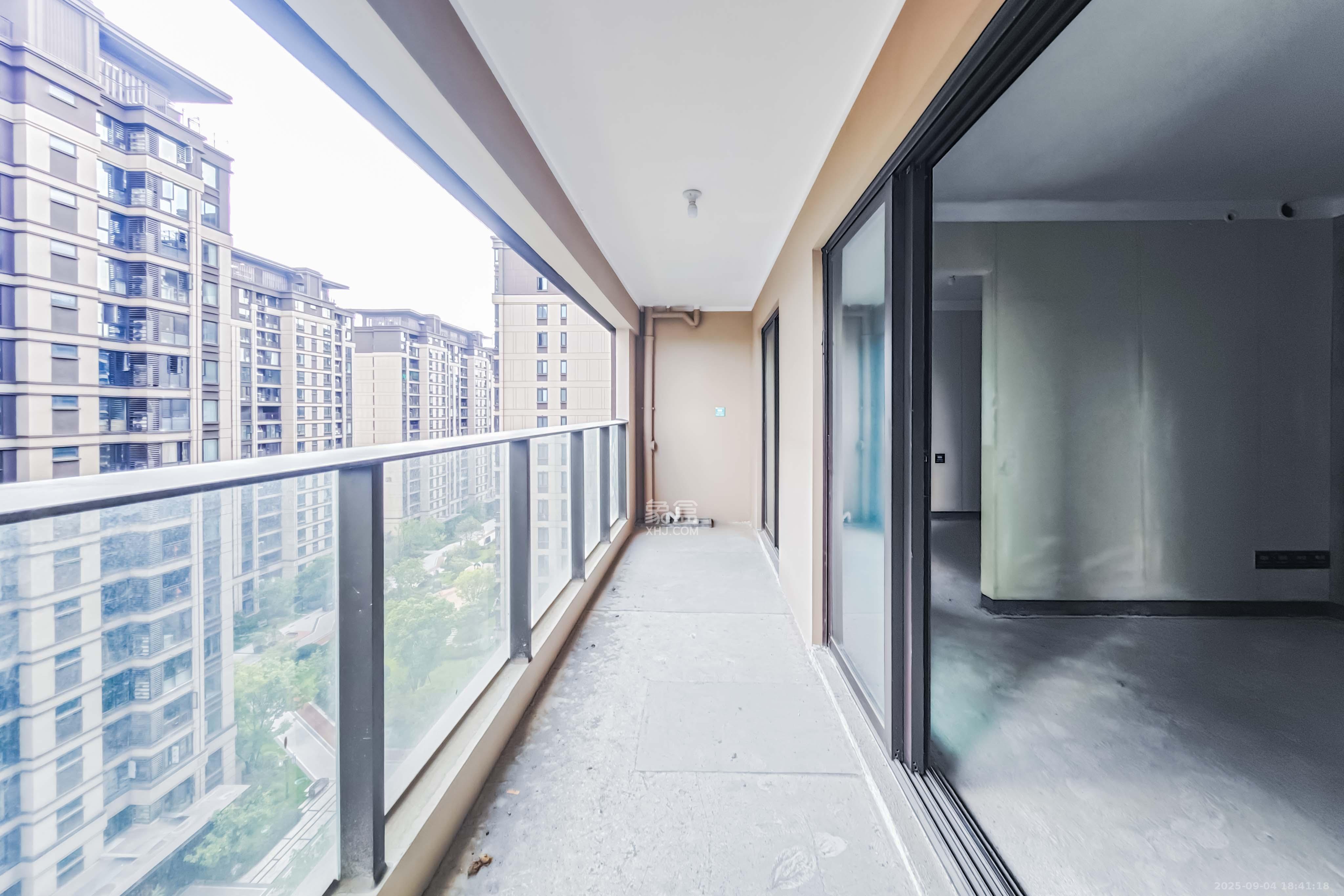 建发玖洲和玺 4室2厅2卫 148.5万 建发玖洲和玺 4室2厅2卫 148.5万其他