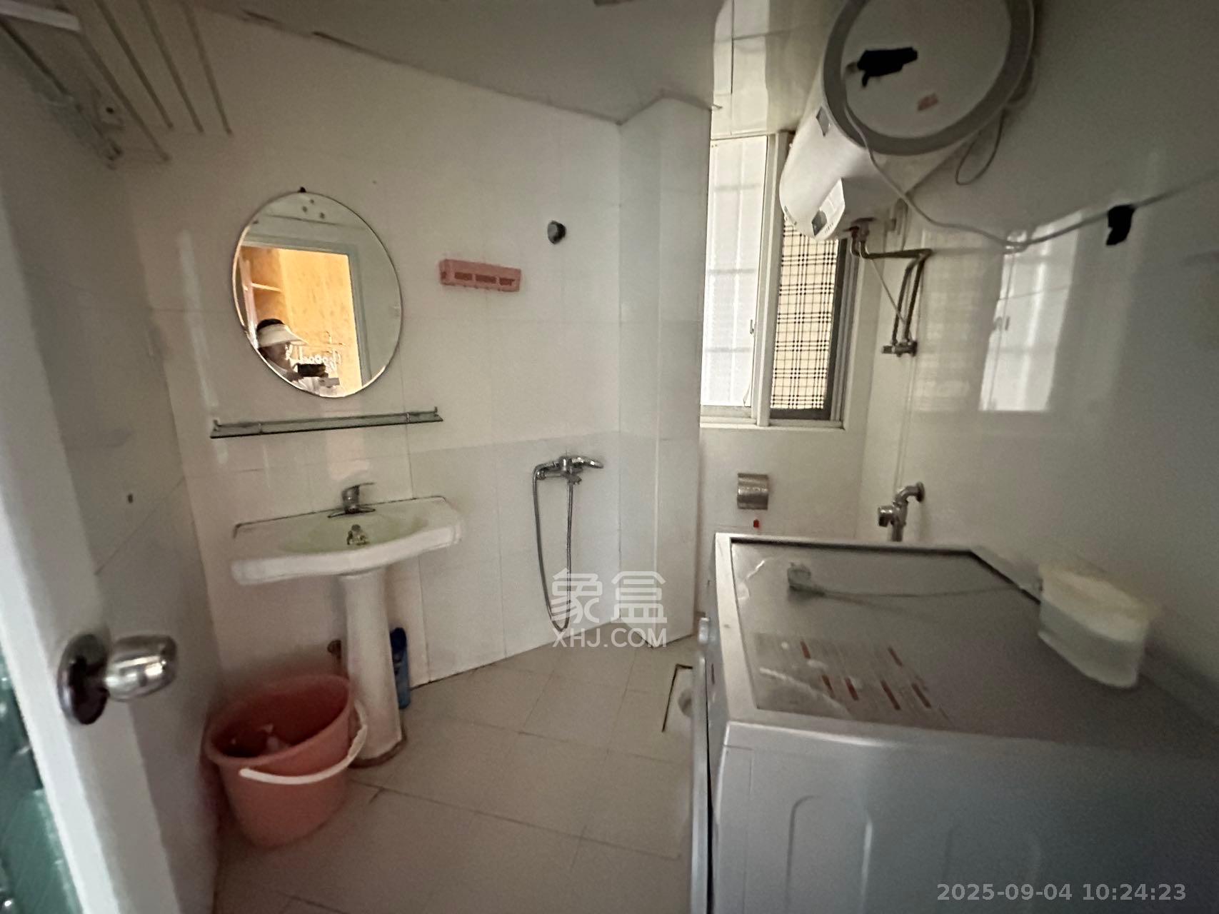 月湖兰庭  1室1厅1卫    1800.0元/月室内图