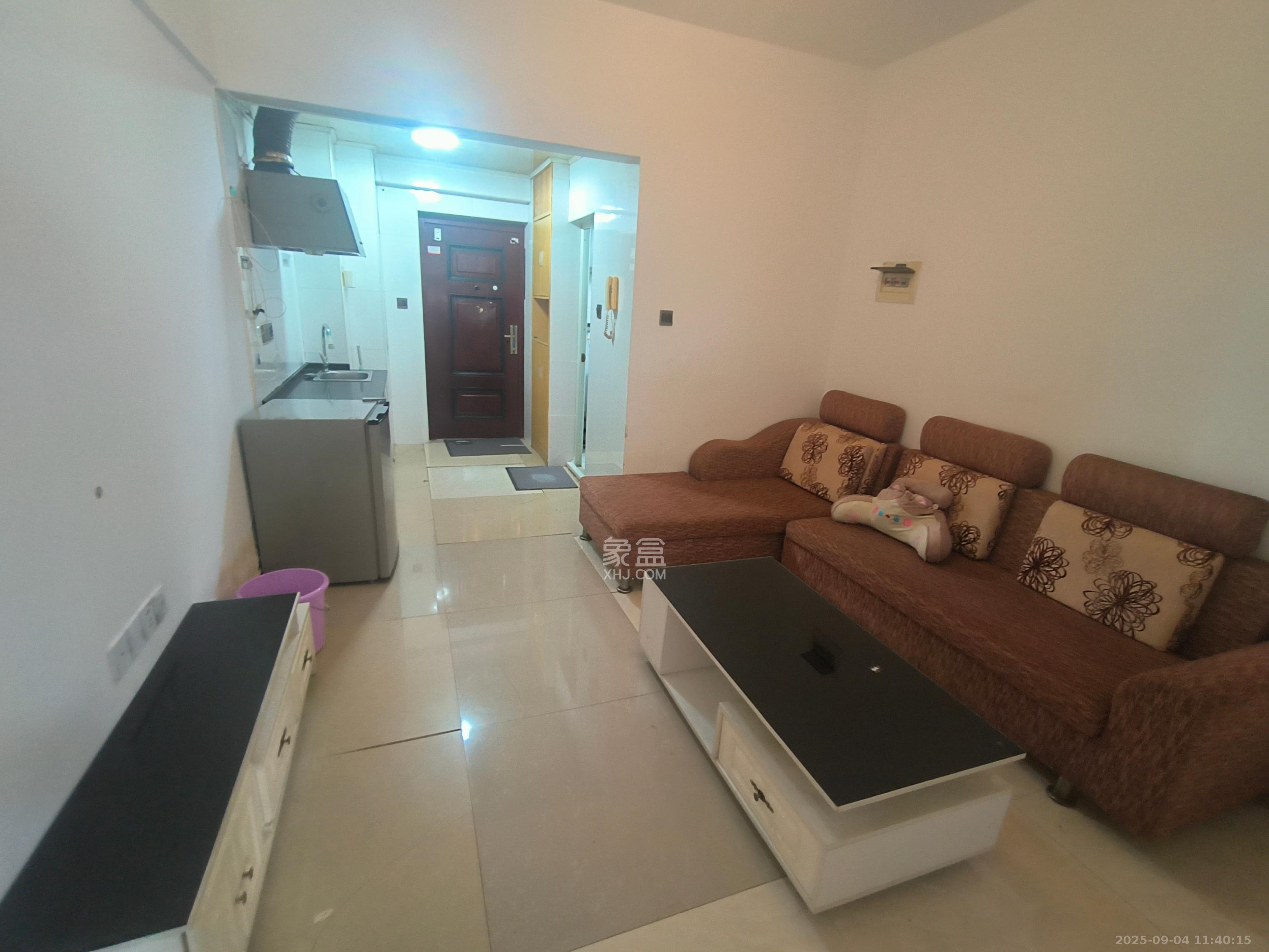 尚都花园城  1室1厅1卫    1100.0元/月 尚都花园城  1室1厅1卫    1100.0元/月室内图