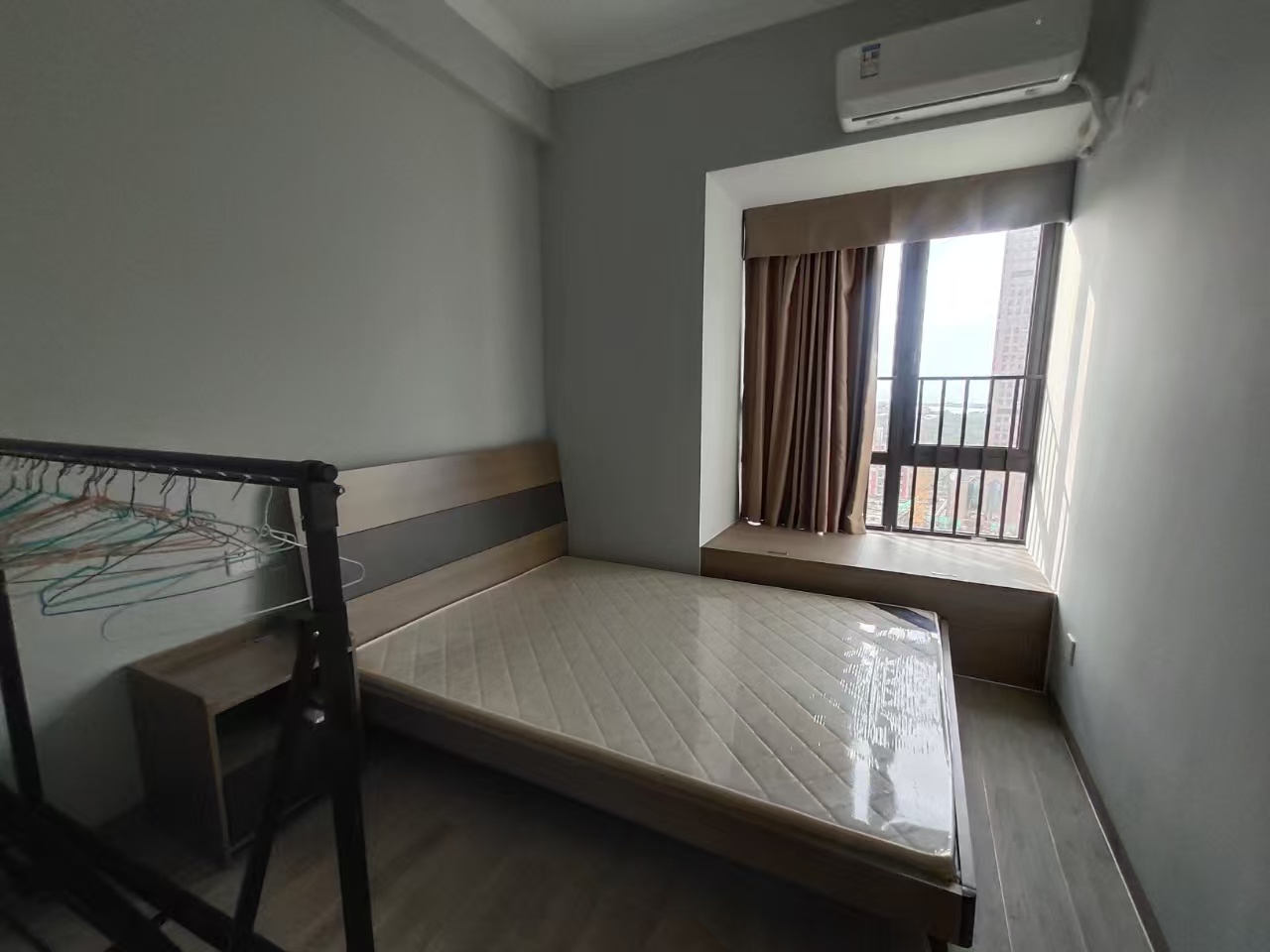 华润中心 2室2厅1卫 4600.0元/月 华润中心 2室2厅1卫 4600.0元/月室内图