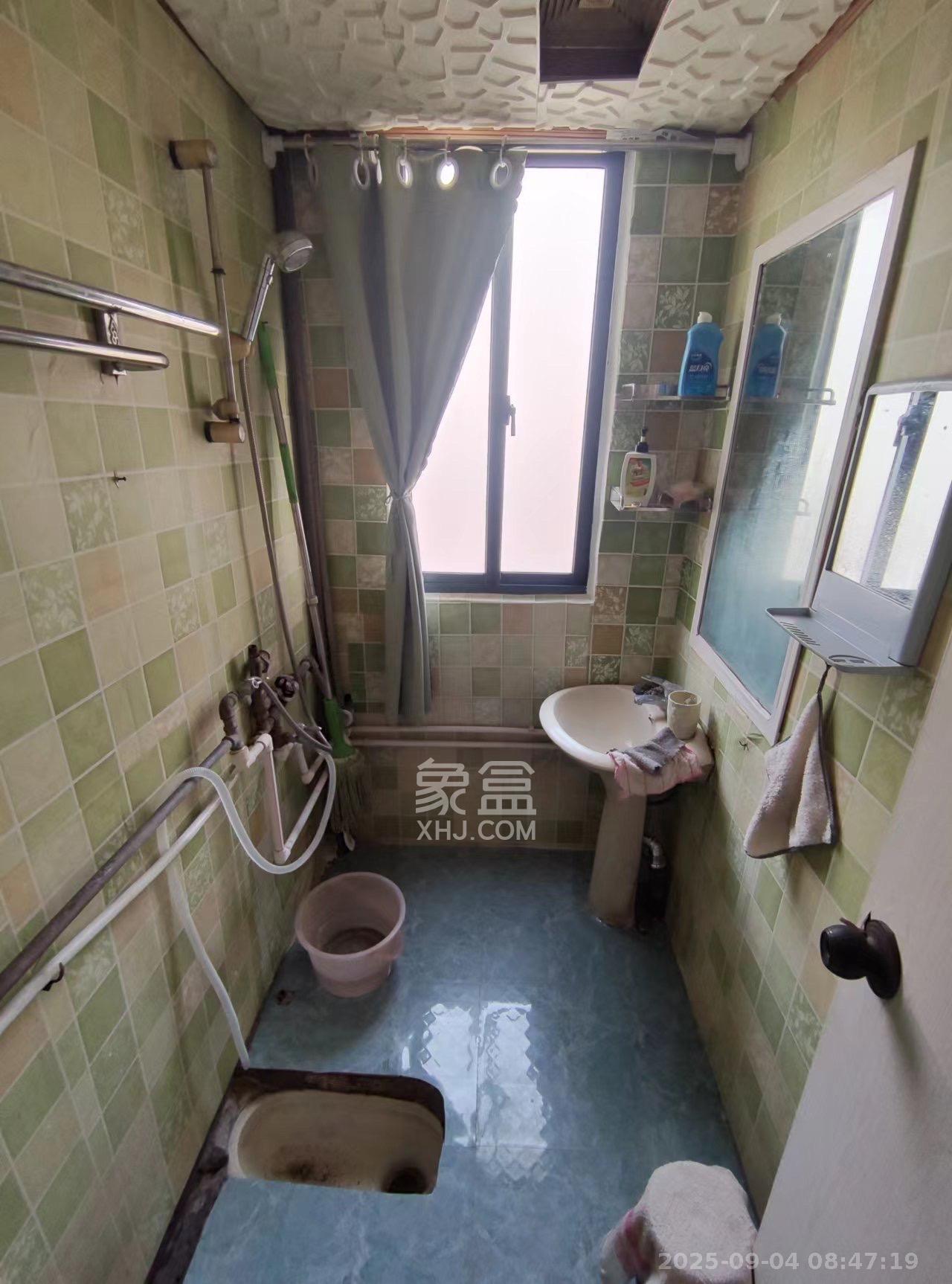 湖橡宿舍/湖橡小区 2室1厅1卫 1300.0元/月 湖橡宿舍/湖橡小区 2室1厅1卫 1300.0元/月室内图