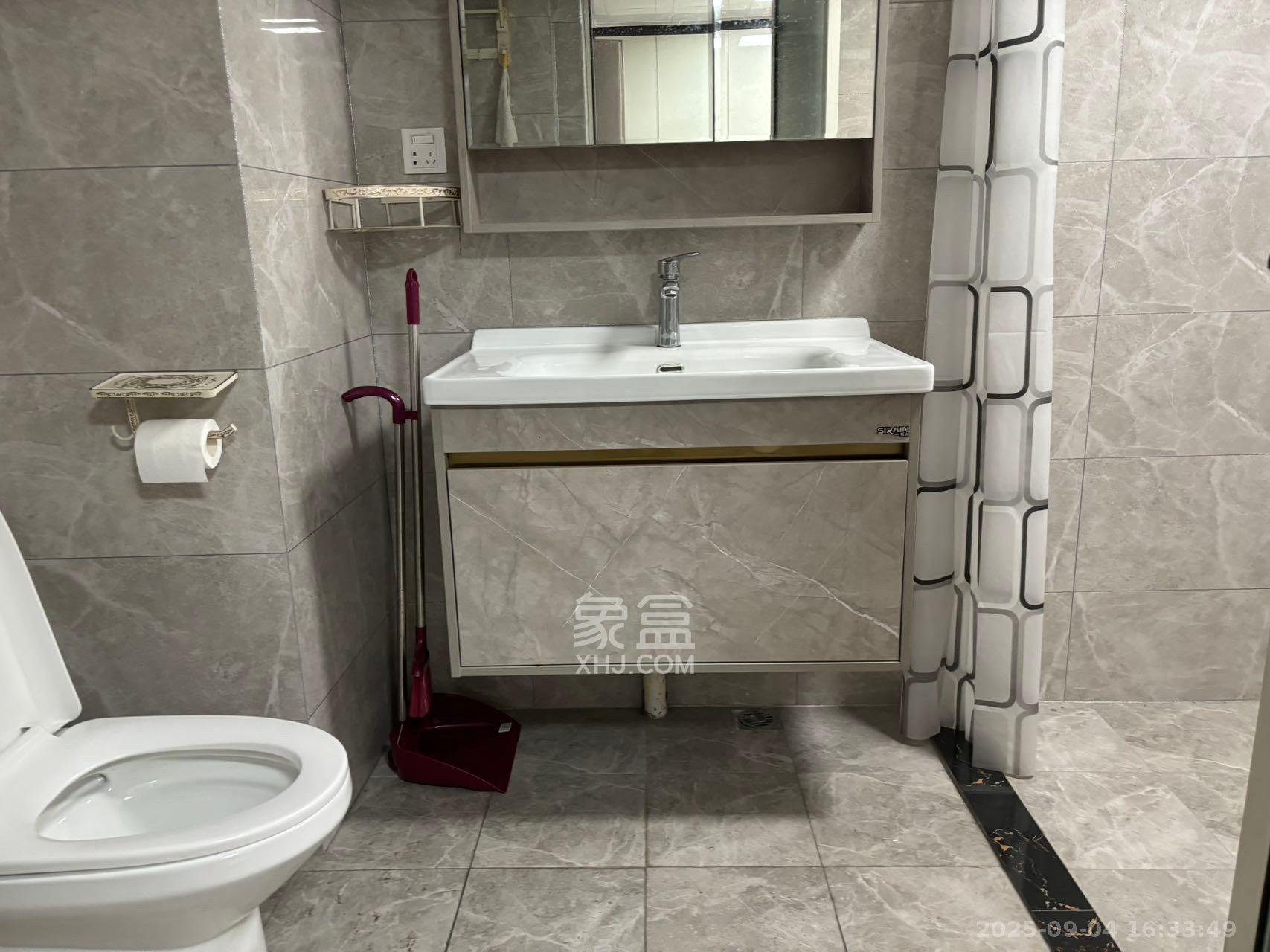 藏珑湖上公馆 2室1厅1卫 2800.0元/月 藏珑湖上公馆 2室1厅1卫 2800.0元/月室内图